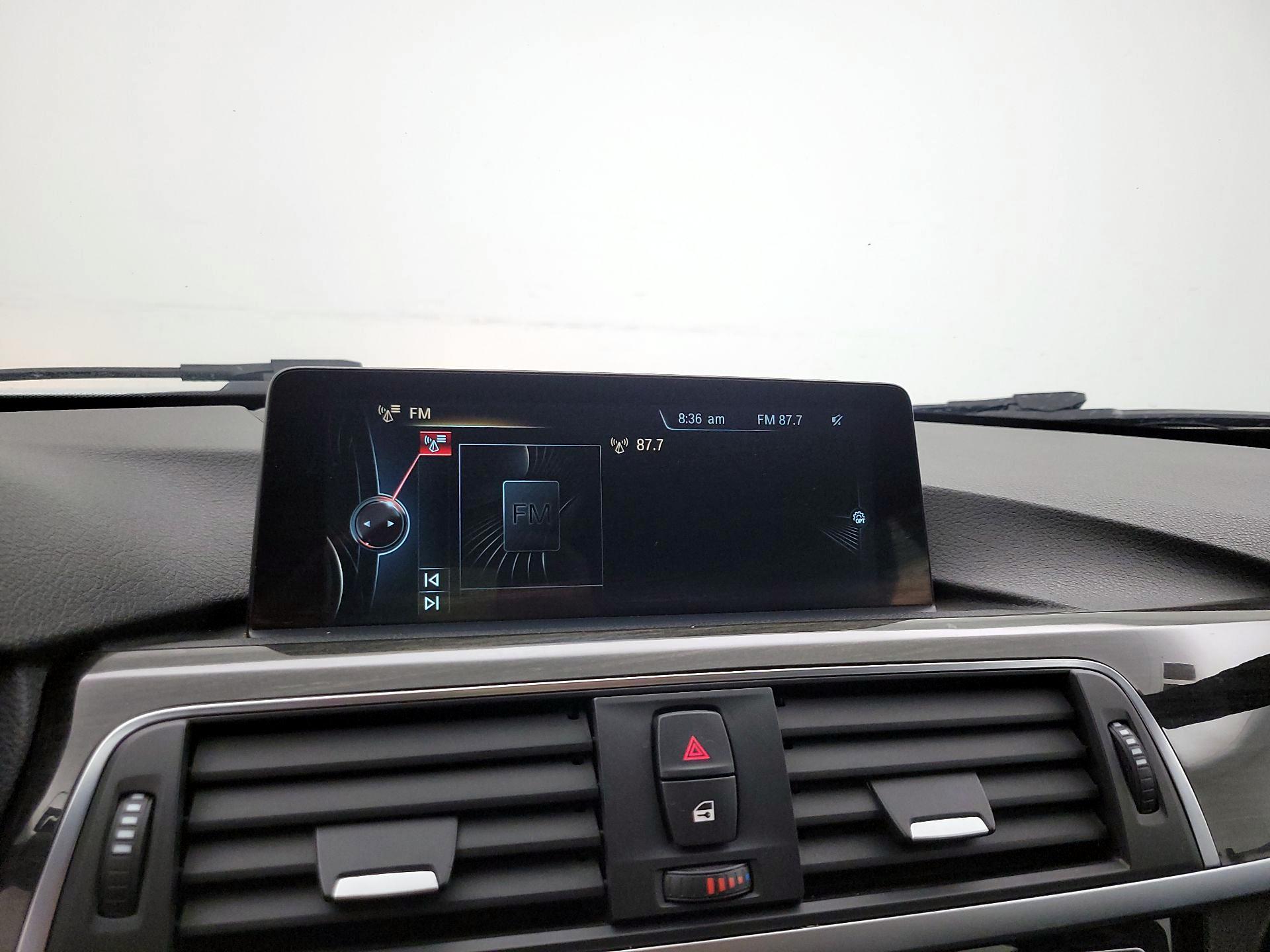 Thumbnail: 2016 BMW 3 Series - 16
