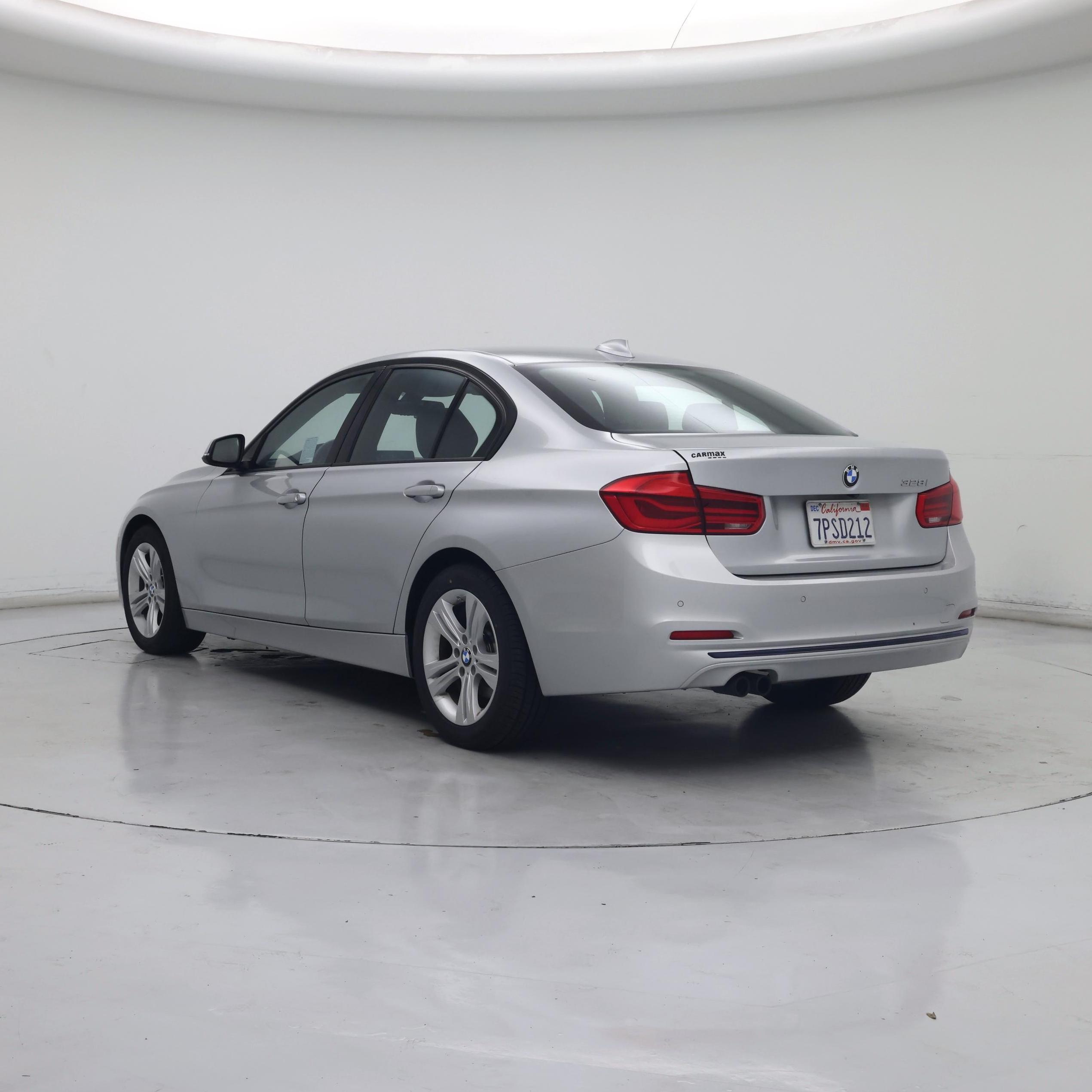 Thumbnail: 2016 BMW 3 Series - 2
