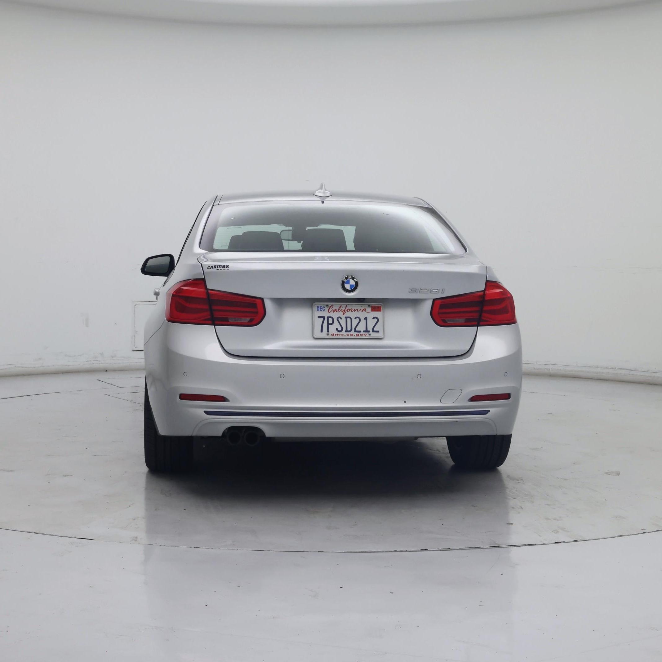 Thumbnail: 2016 BMW 3 Series - 6