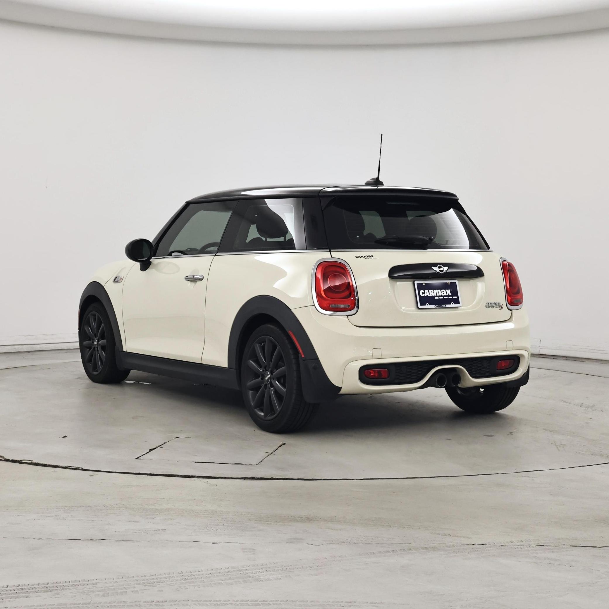 Thumbnail: 2017 MINI Cooper Hardtop - 2