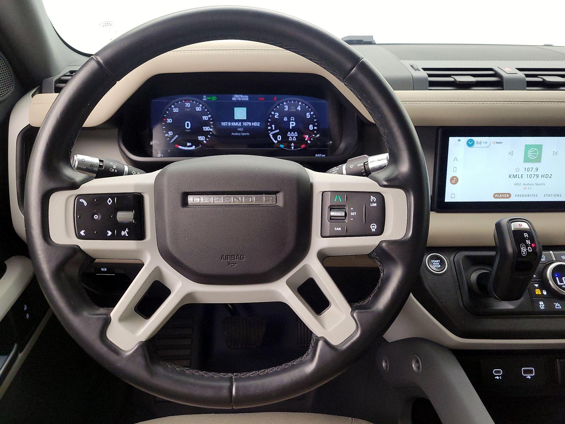 Thumbnail: 2021 Land Rover Defender - 10