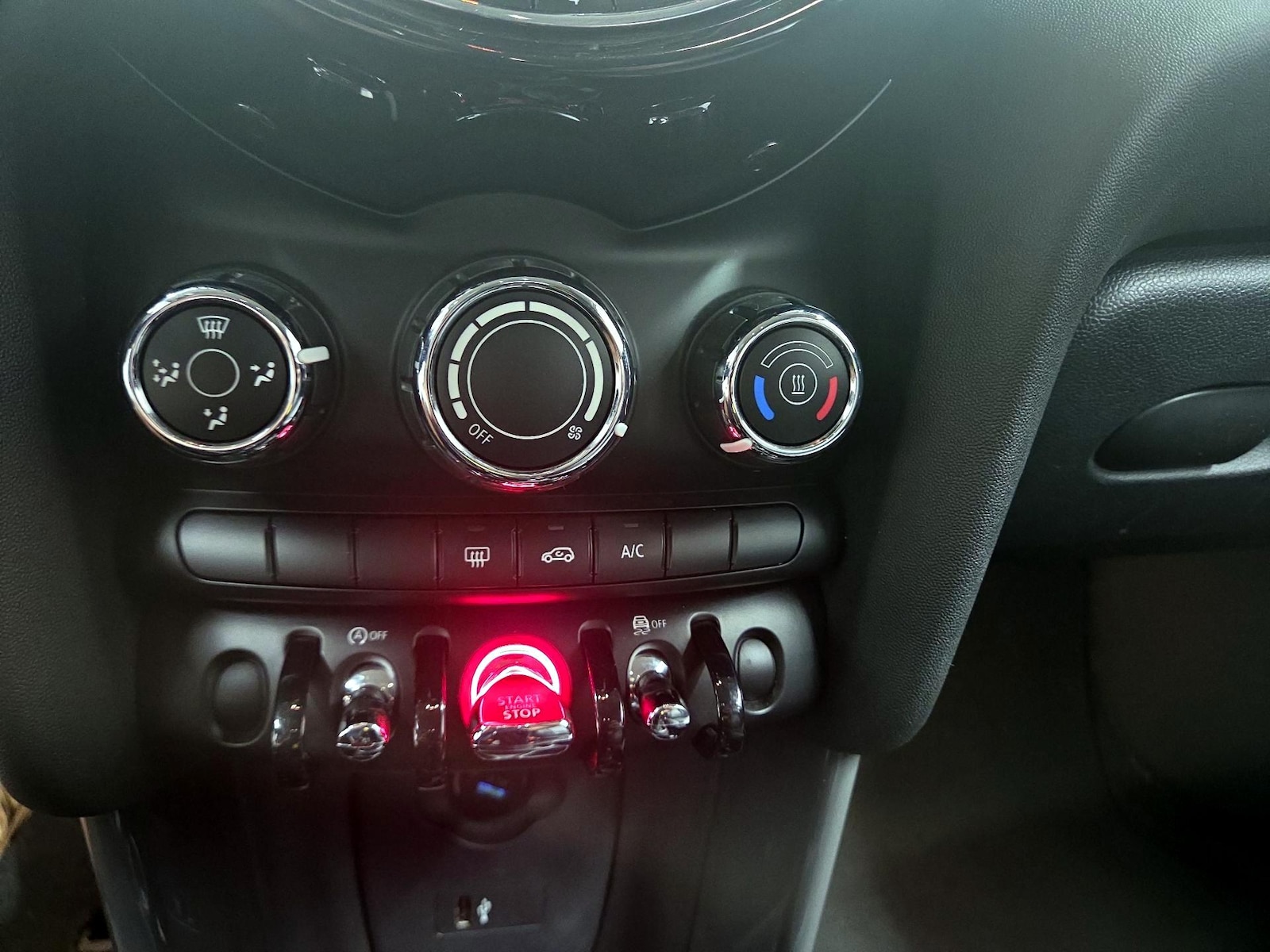 2020 MINI Hardtop 4 Door - Photo 8