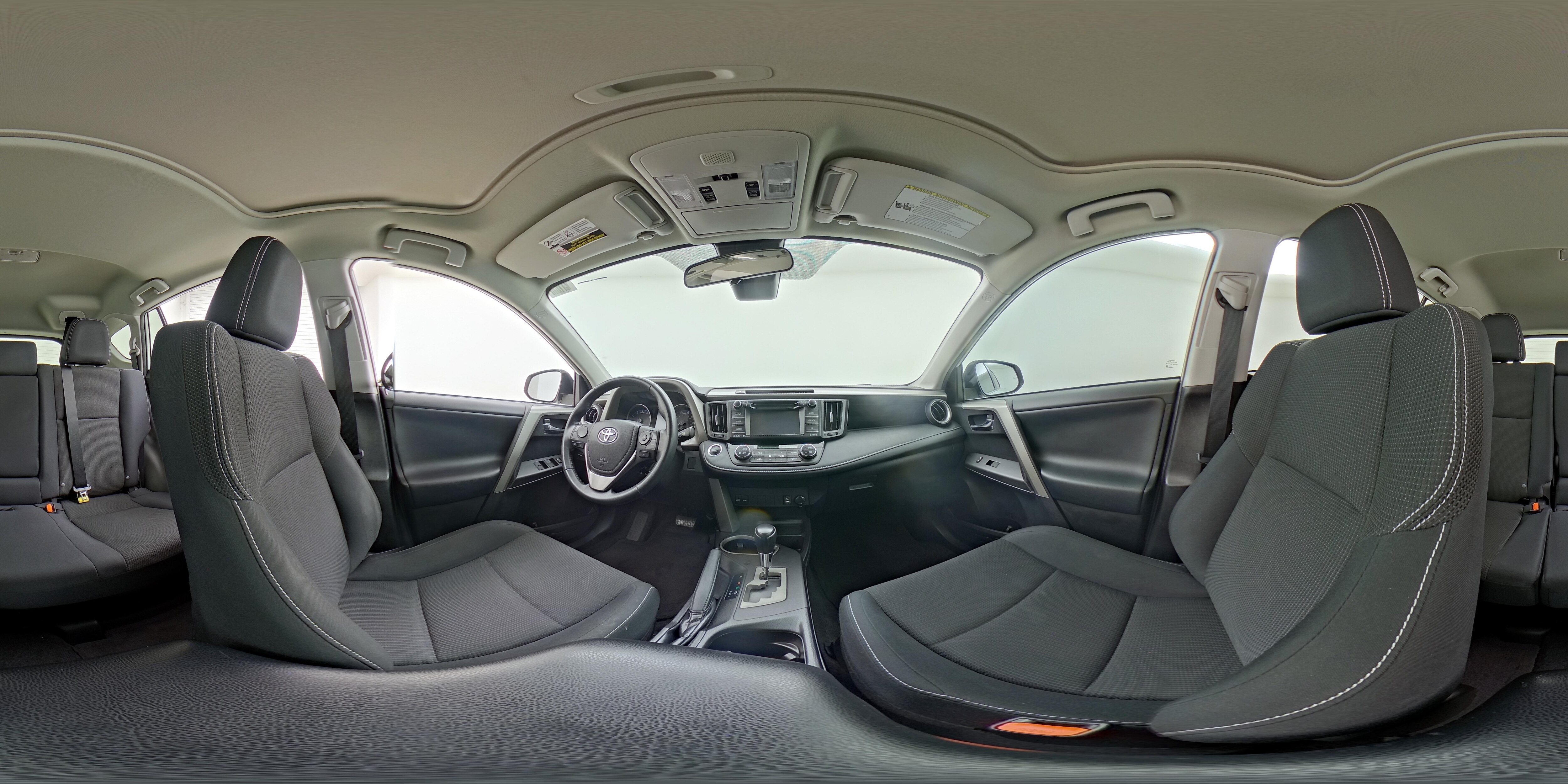2018 Toyota RAV4 XLE - Photo 25