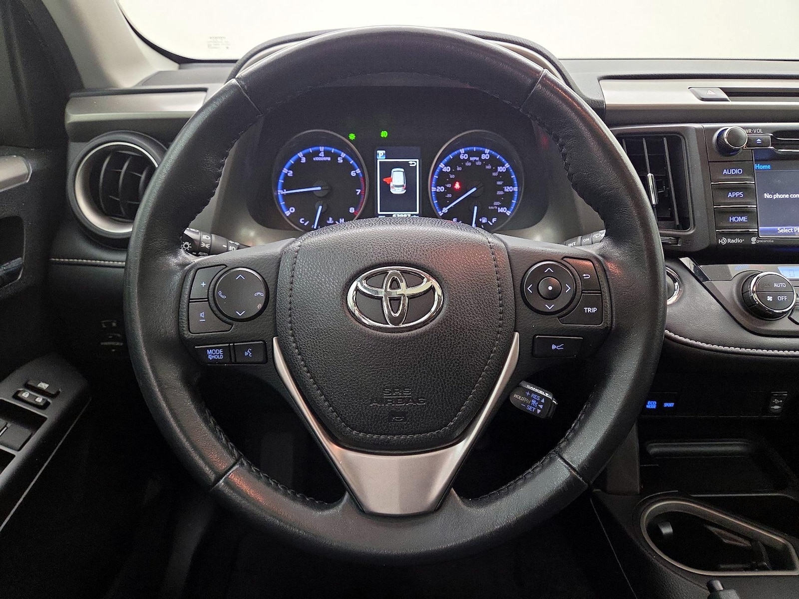 2018 Toyota RAV4 XLE - Photo 11