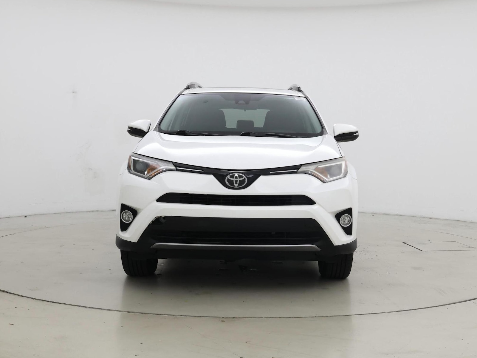 2018 Toyota RAV4 XLE - Photo 6