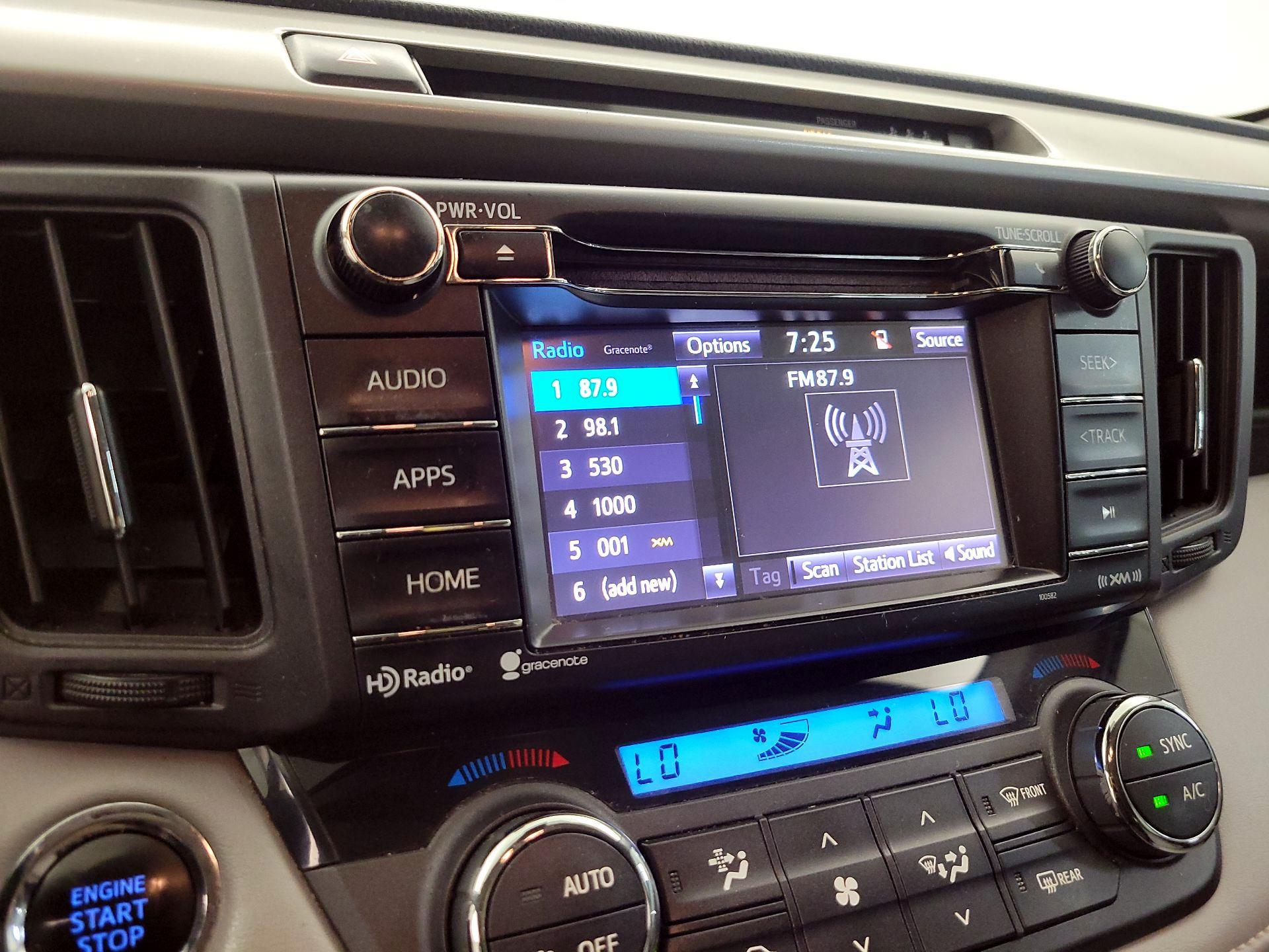 Thumbnail: 2018 Toyota RAV4 - 15