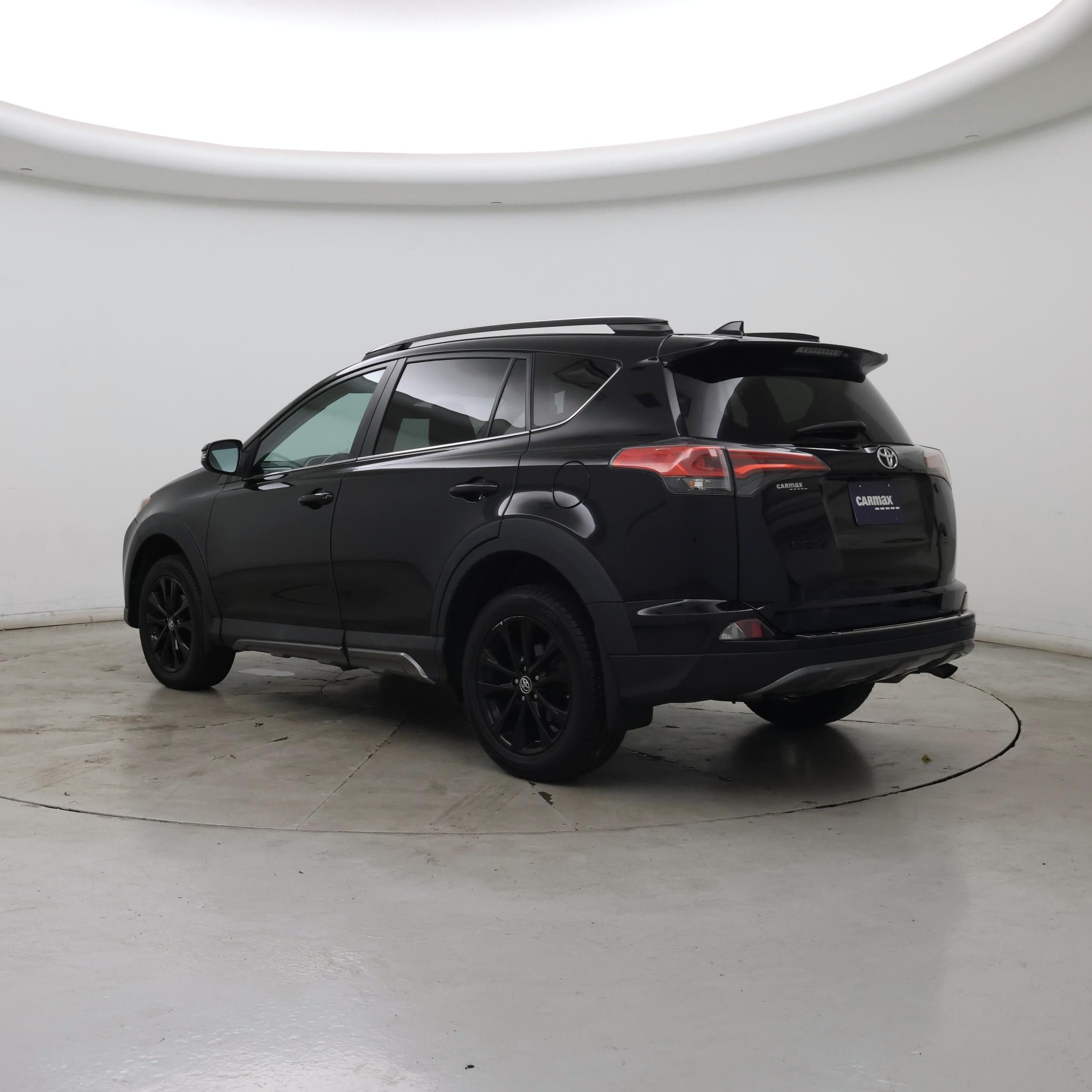 Thumbnail: 2018 Toyota RAV4 - 2