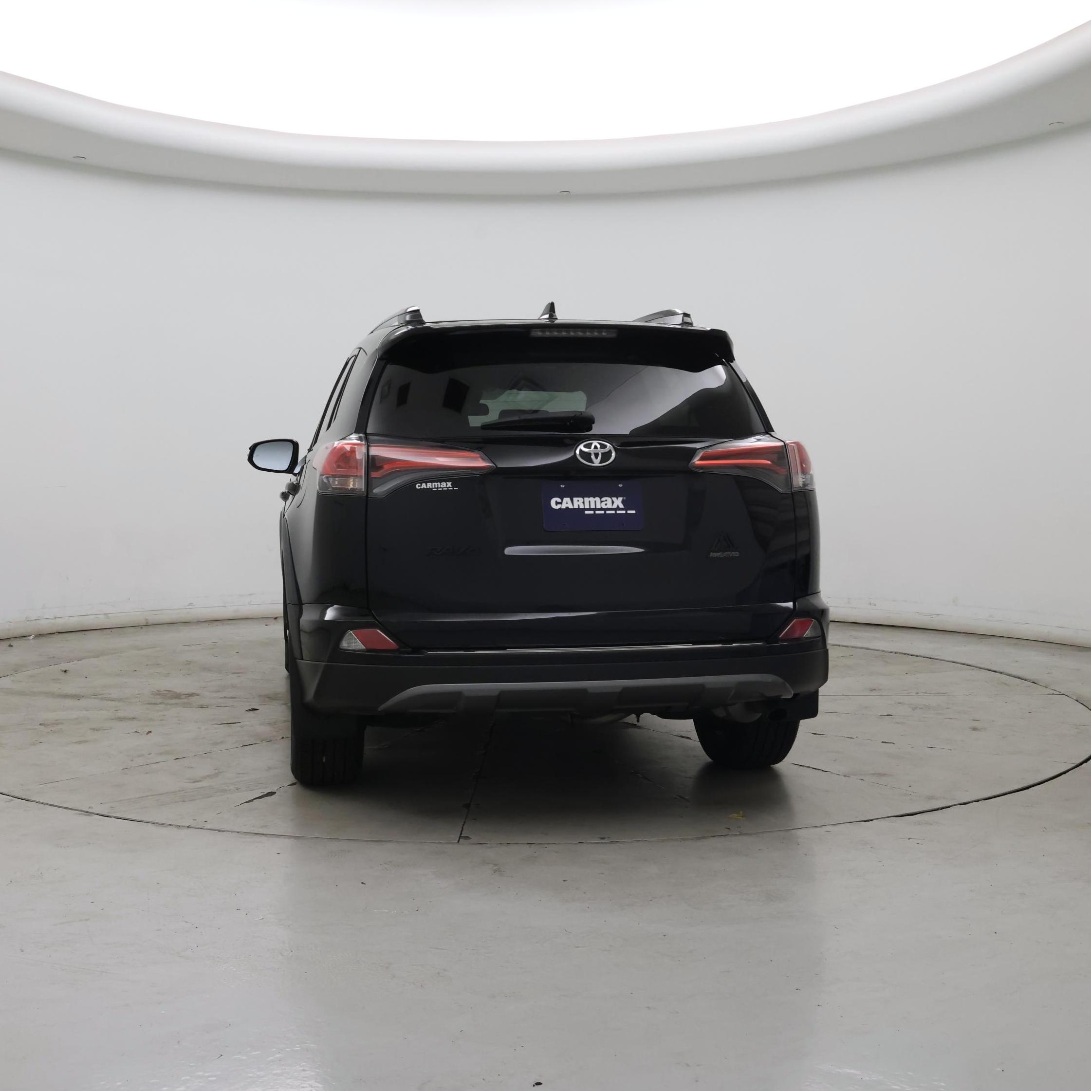 Thumbnail: 2018 Toyota RAV4 - 6