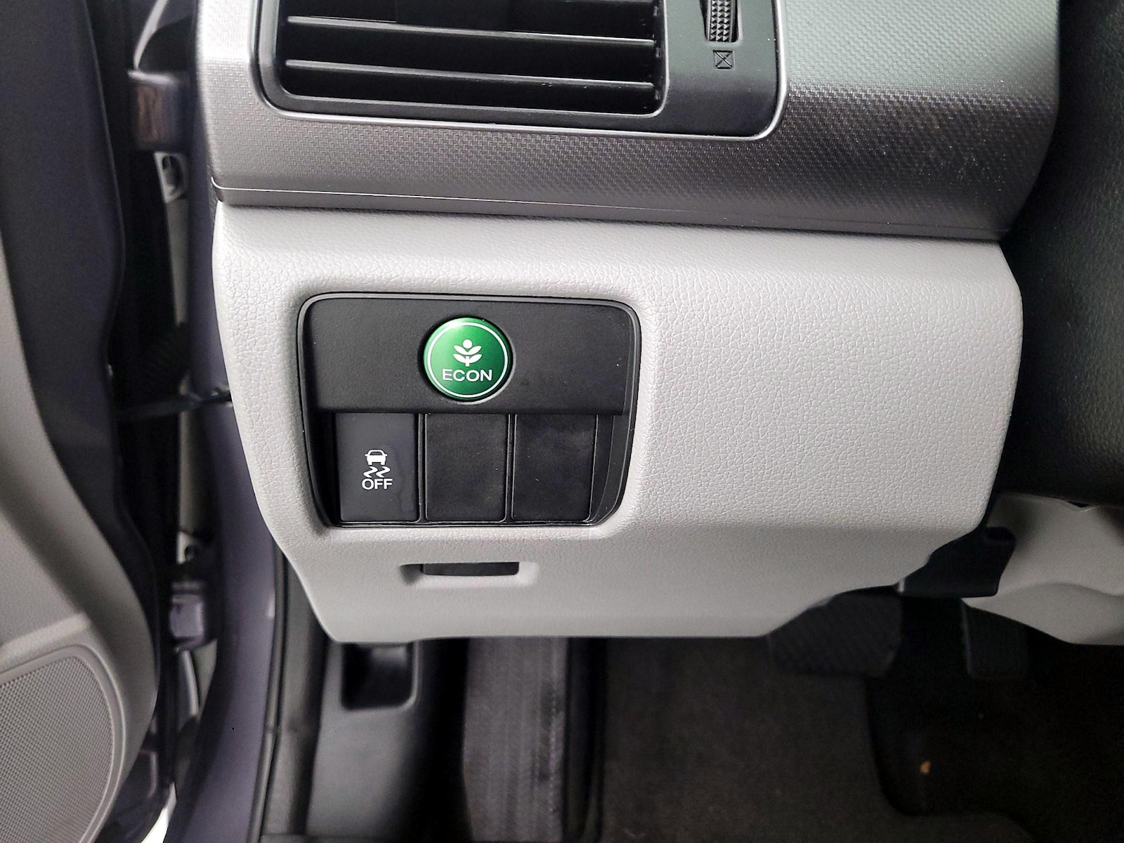 2014 Honda Accord LX - Photo 14