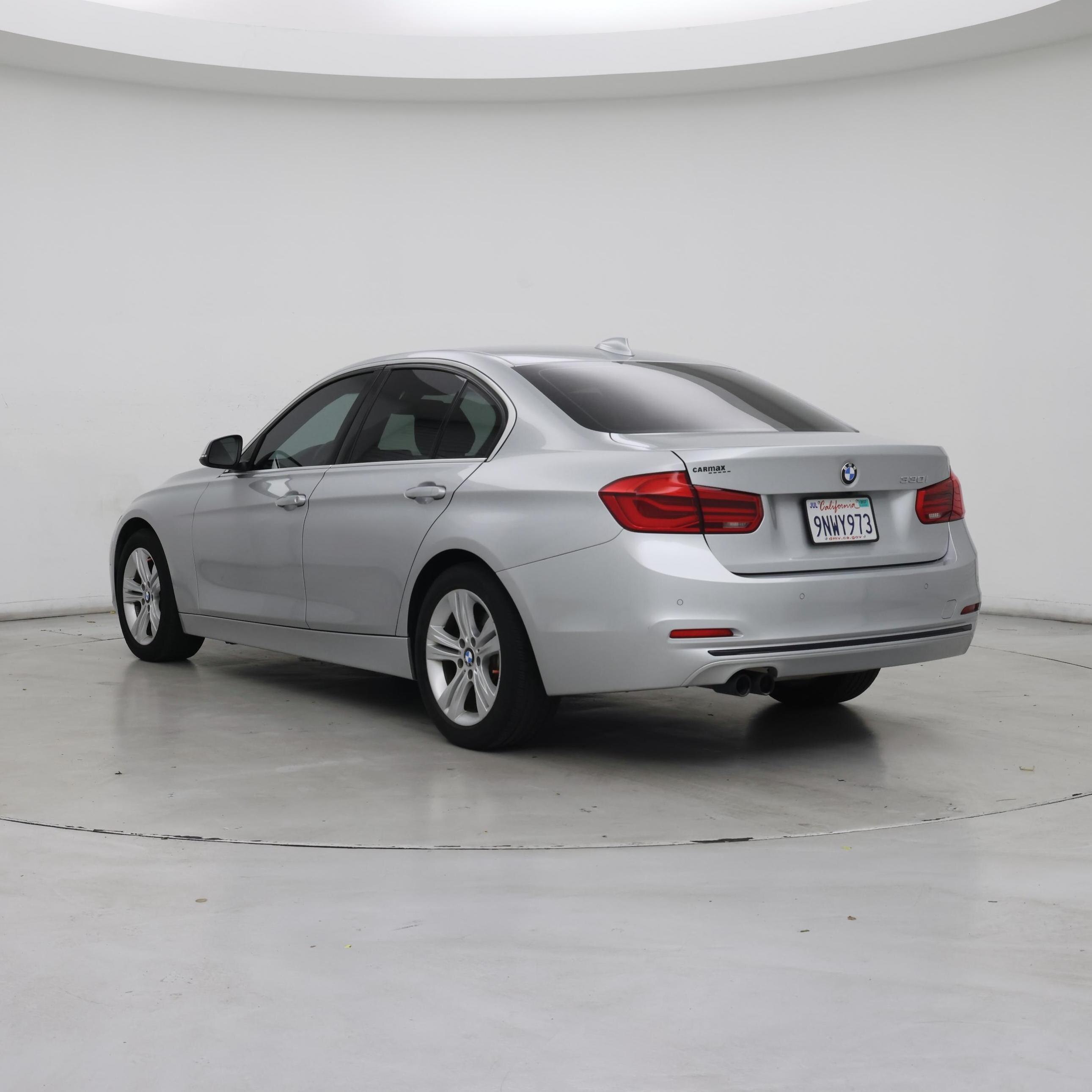 Thumbnail: 2017 BMW 3 Series - 2