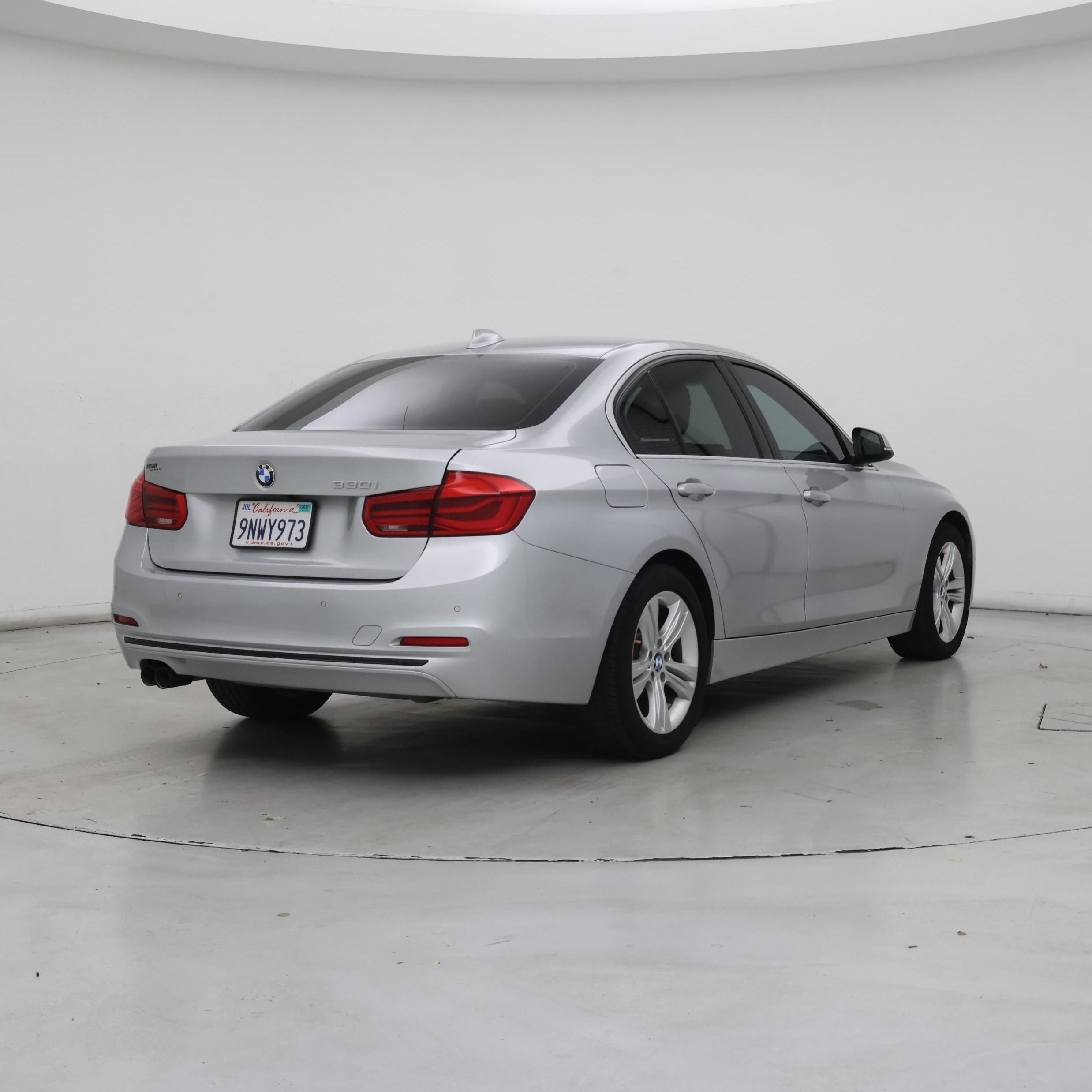 Thumbnail: 2017 BMW 3 Series - 8