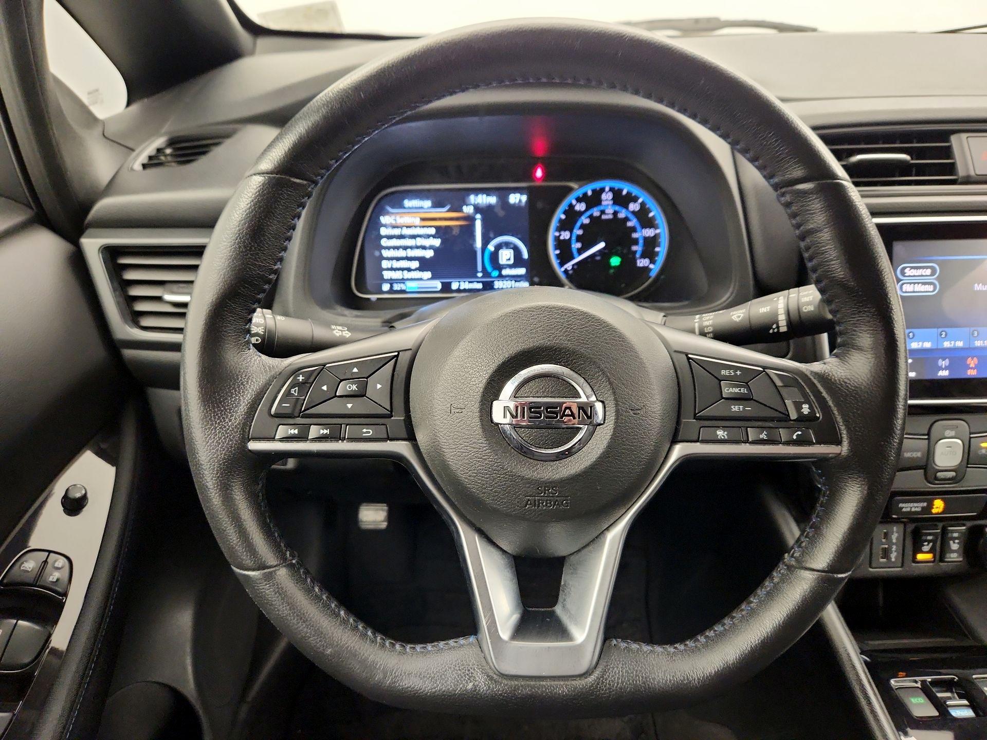 Thumbnail: 2022 Nissan Leaf - 10