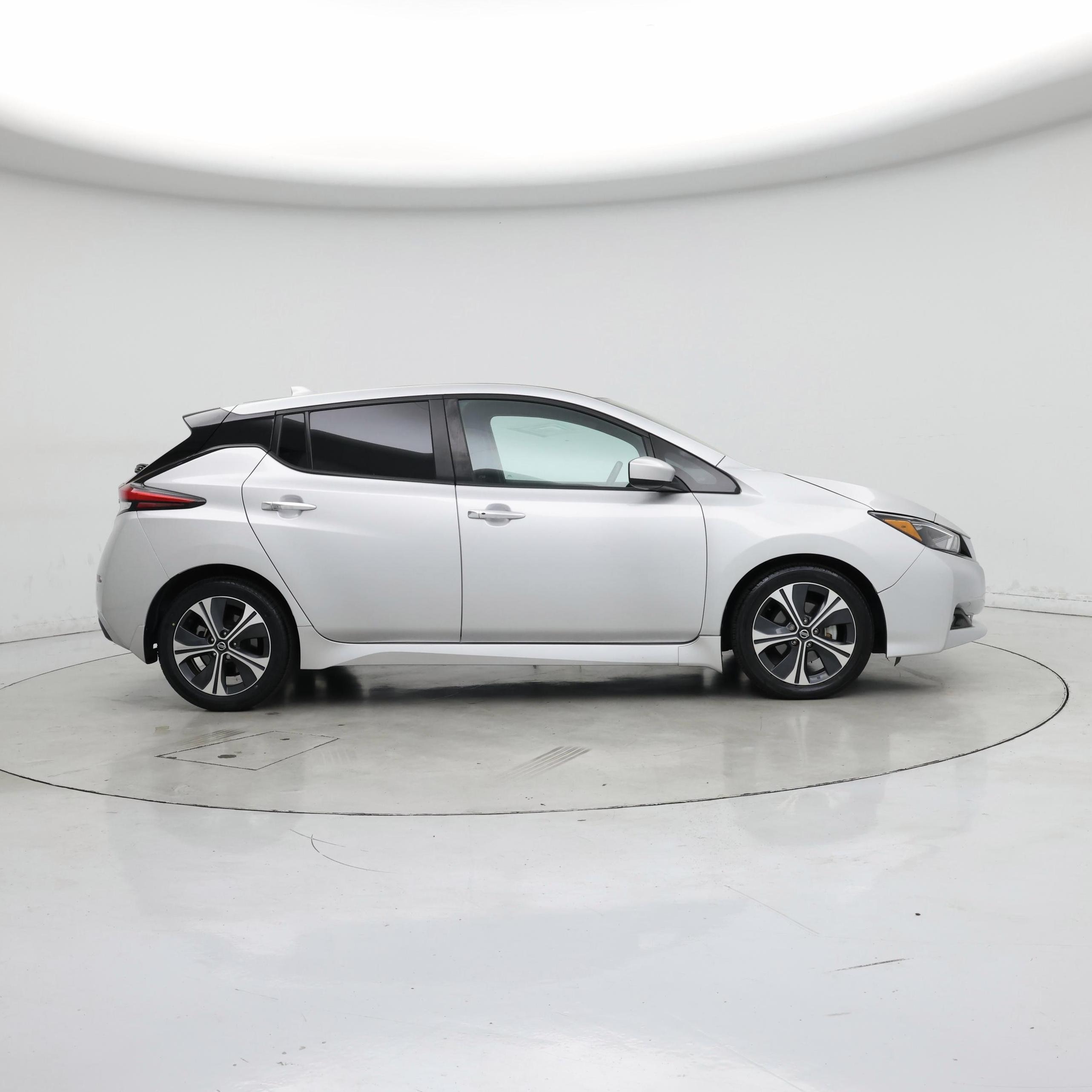Thumbnail: 2022 Nissan Leaf - 7