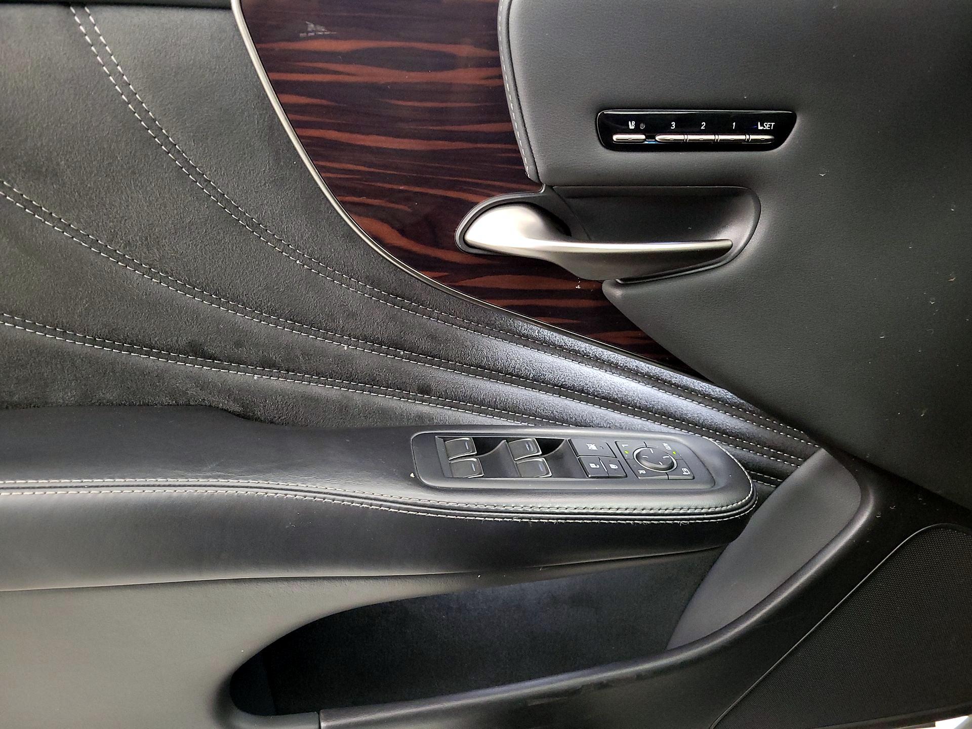 Thumbnail: 2020 Lexus LS - 12