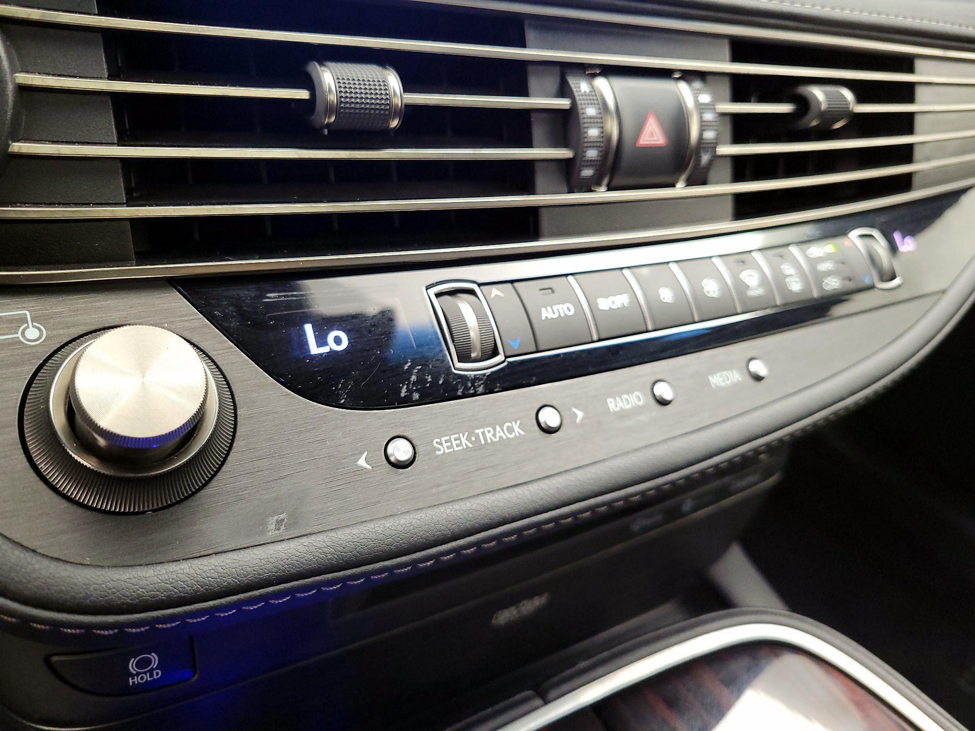 Thumbnail: 2020 Lexus LS - 17