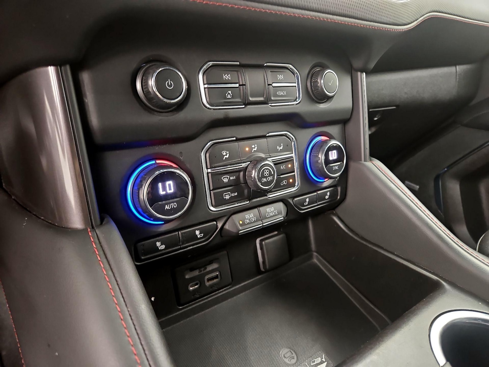 2021 Chevrolet Tahoe RST - Photo 18