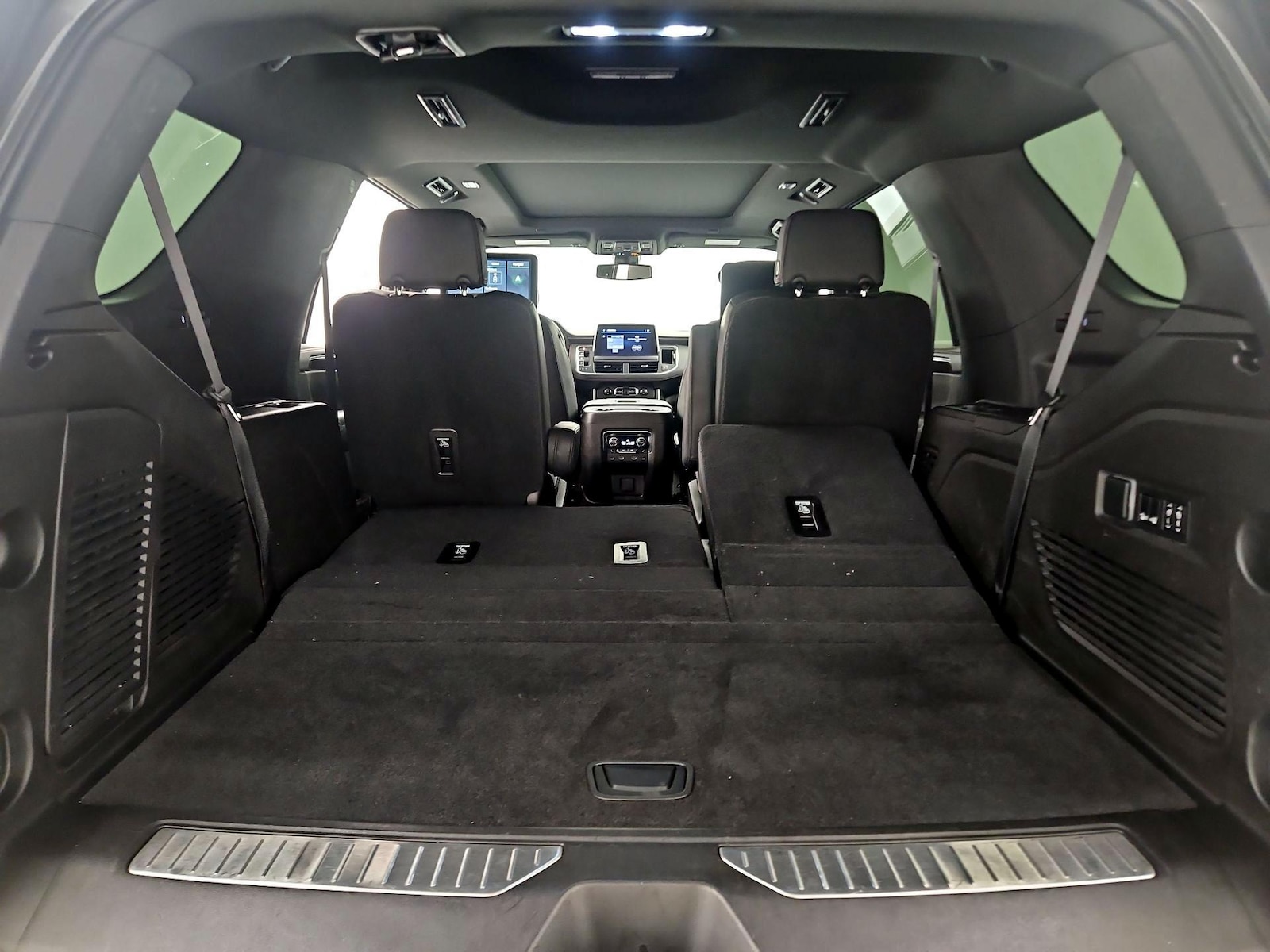 2021 Chevrolet Tahoe RST - Photo 25