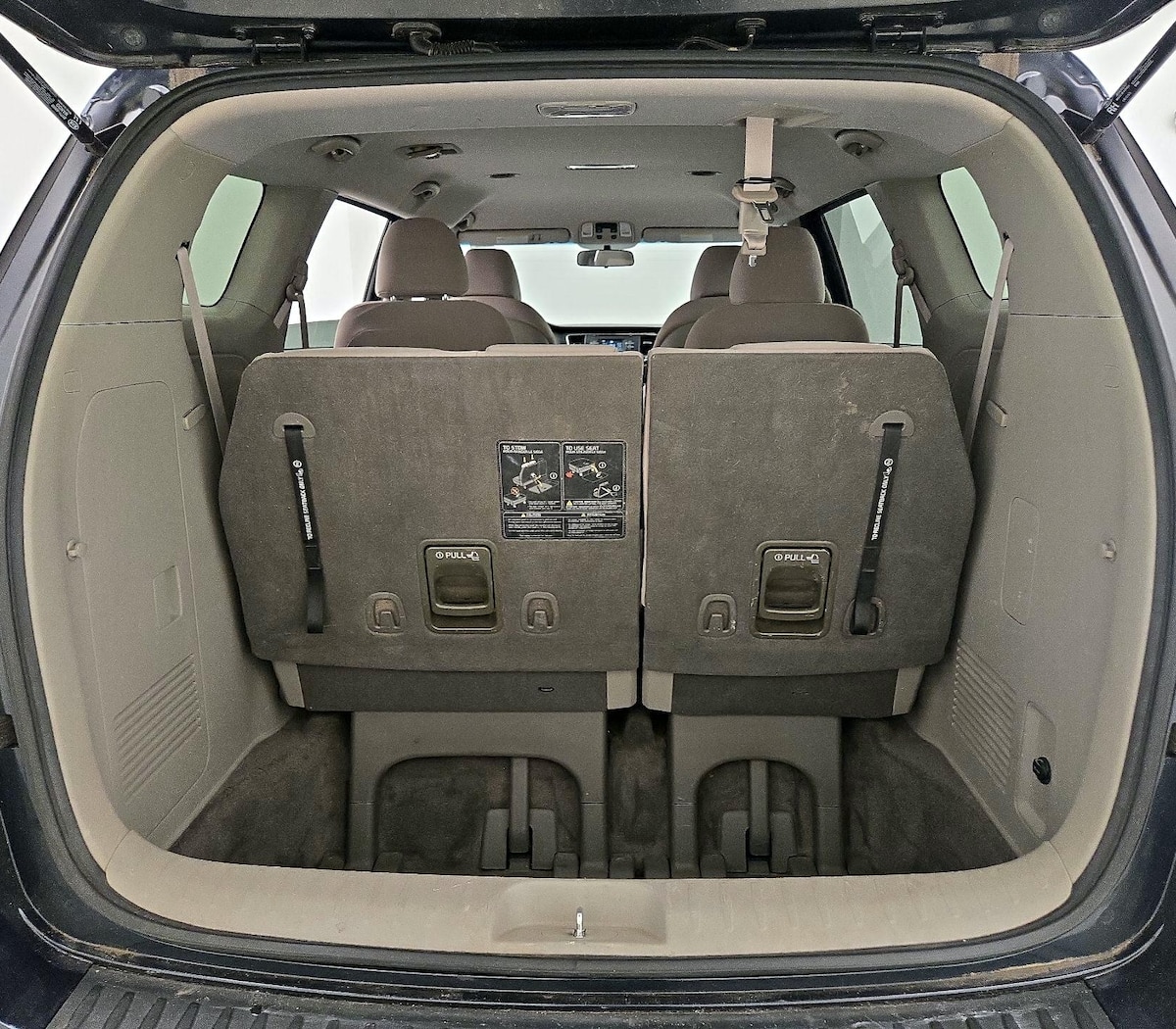 Trunk/Cargo (Seats Up)