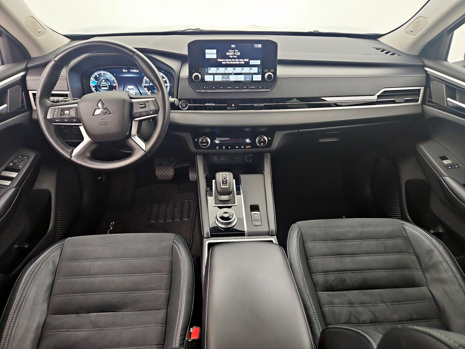 Thumbnail: 2022 Mitsubishi Outlander - 9