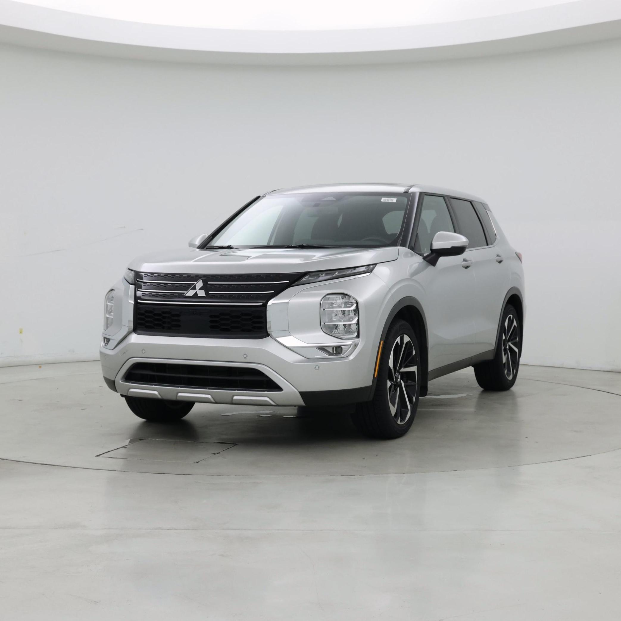 Thumbnail: 2022 Mitsubishi Outlander - 4