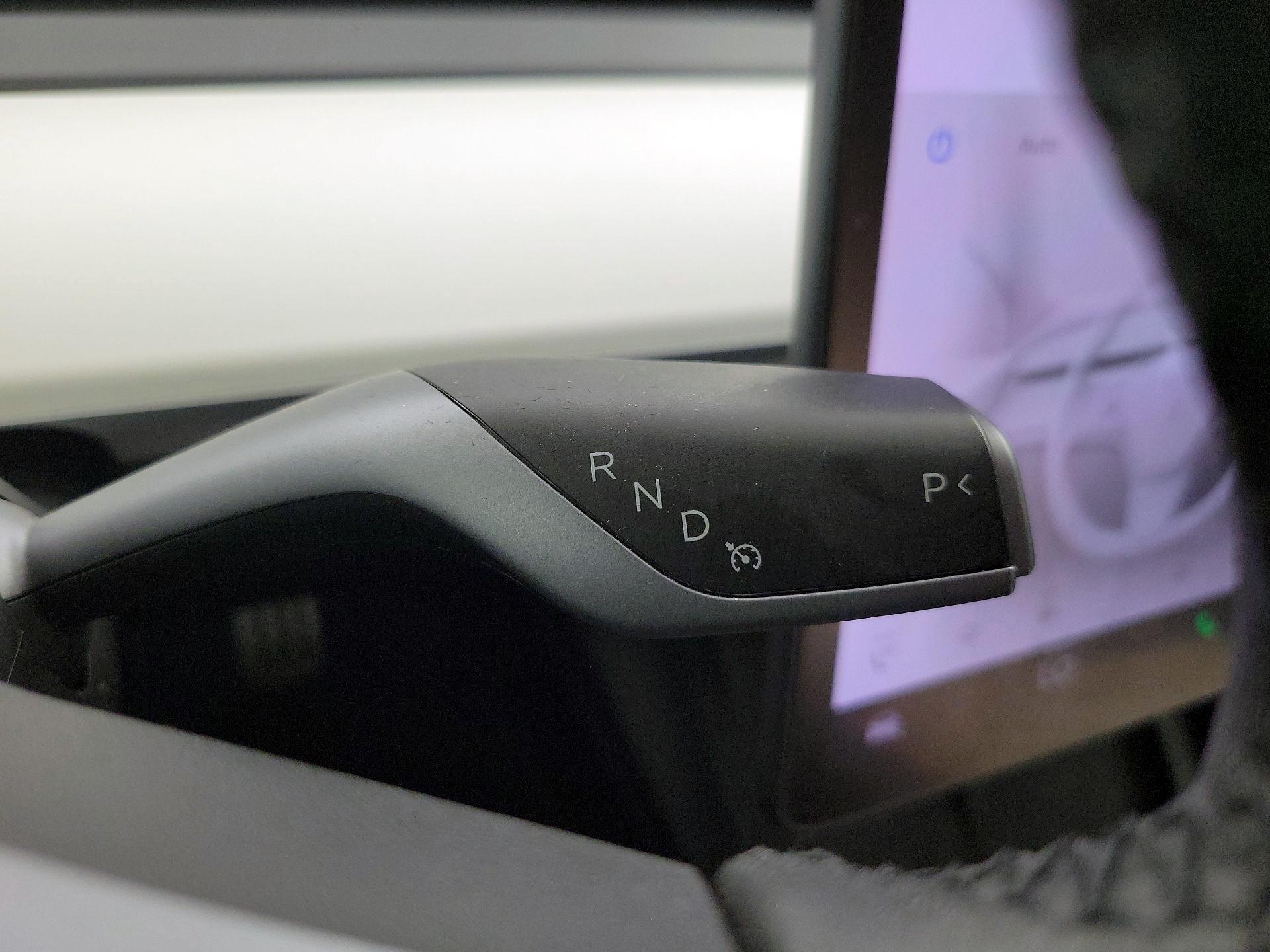 Thumbnail: 2022 Tesla Model 3 - 15