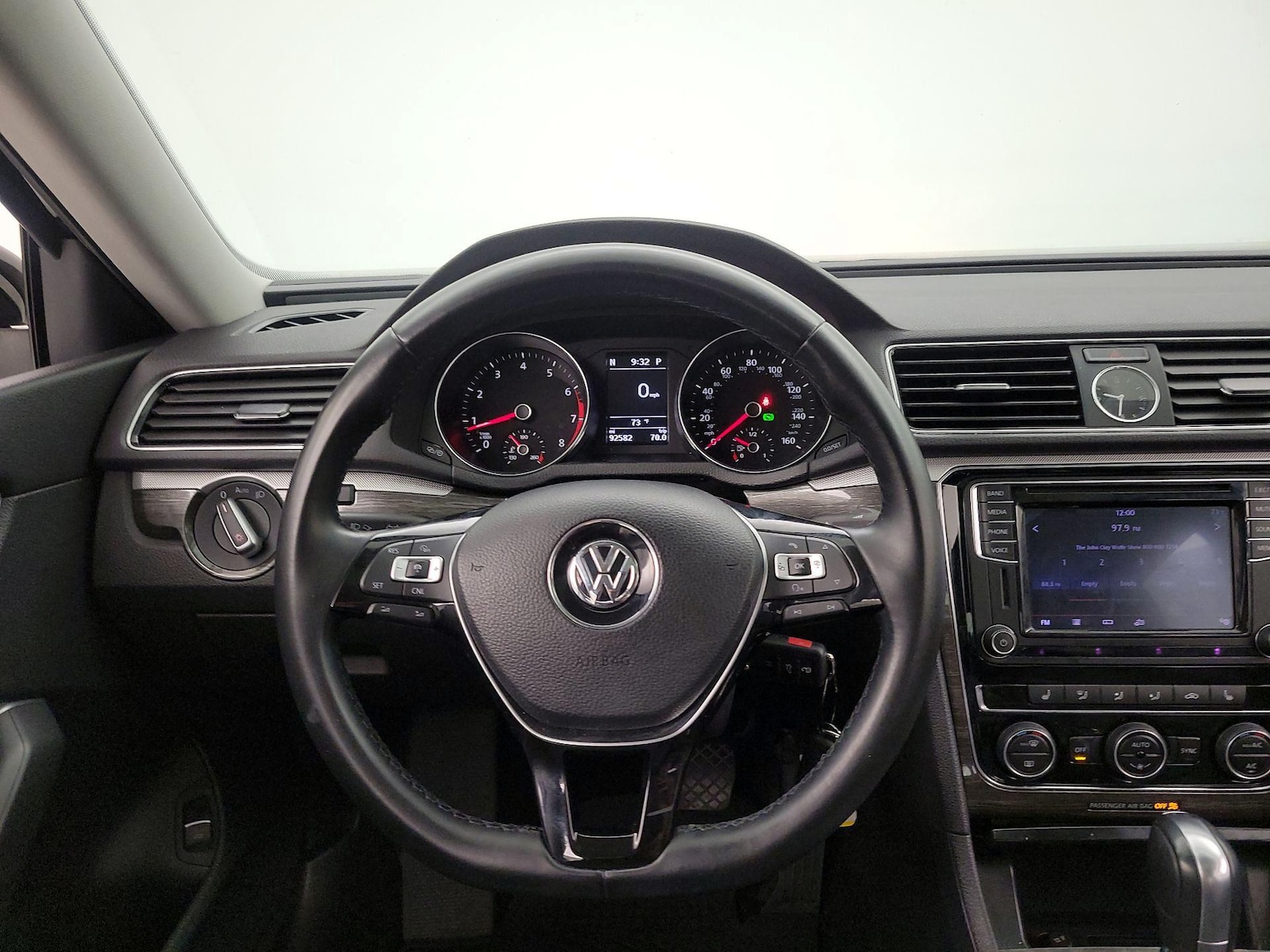 2016 Volkswagen Passat SE - Photo 11