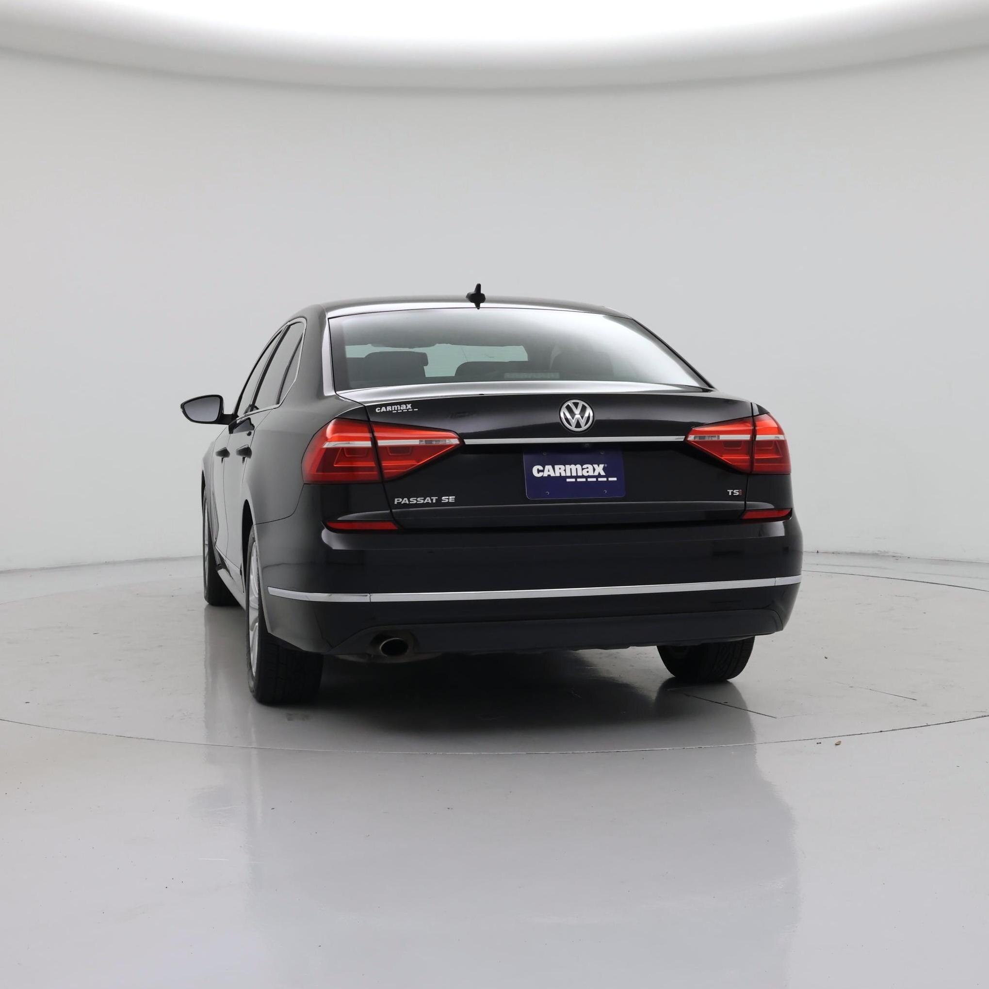 Thumbnail: 2016 Volkswagen Passat - 5