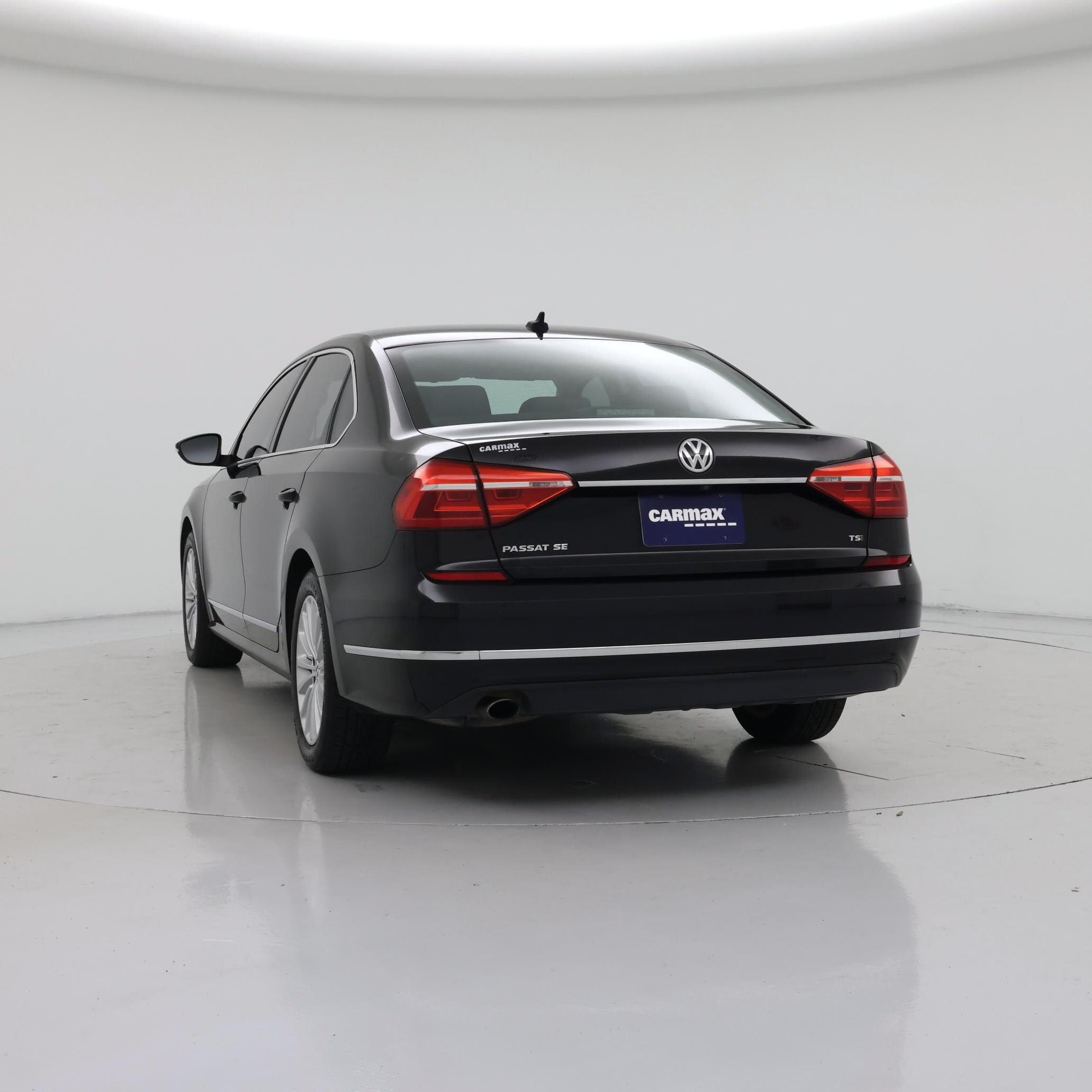 Thumbnail: 2016 Volkswagen Passat - 7