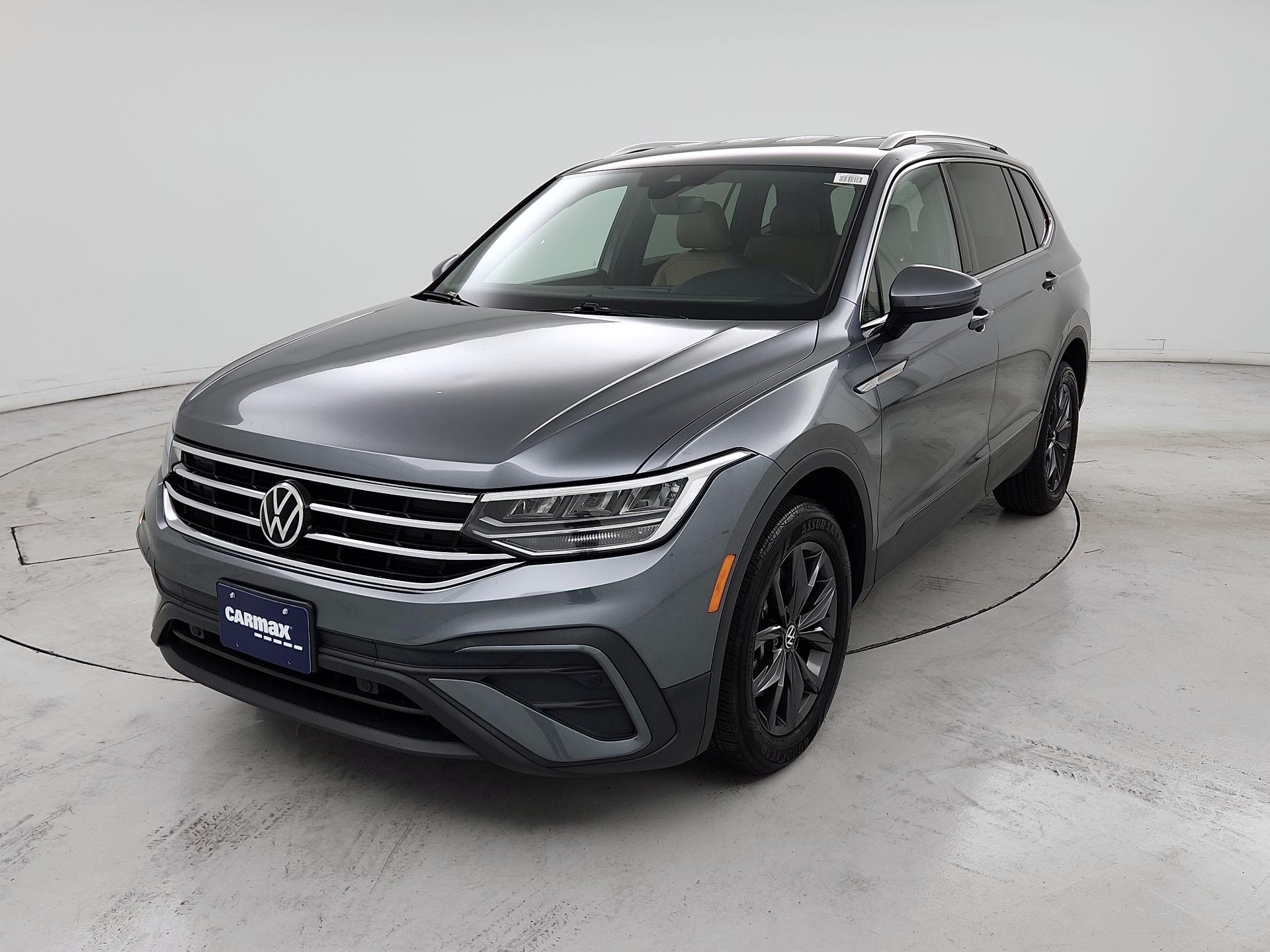 Thumbnail: 2022 Volkswagen Tiguan - 3