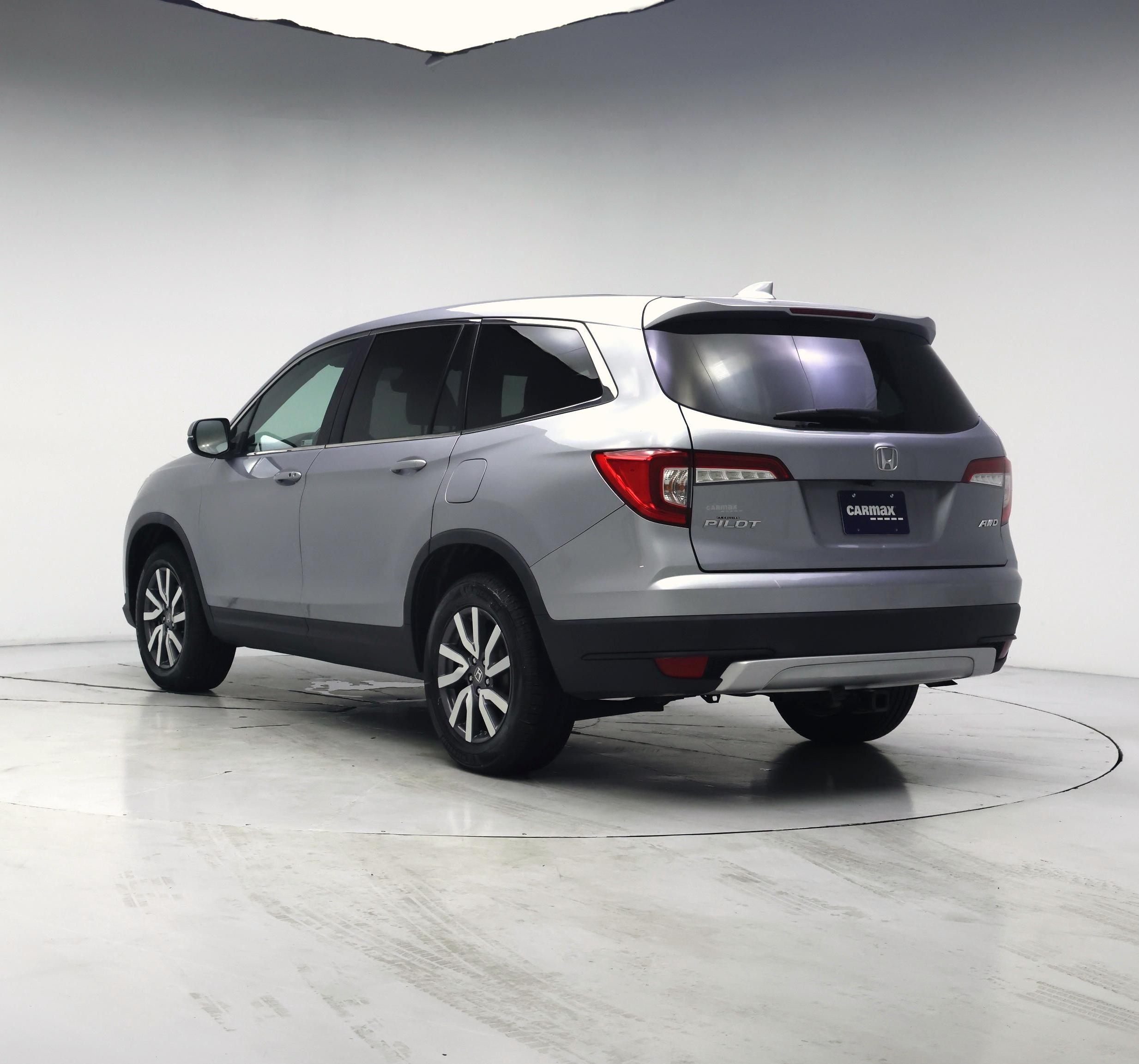 Thumbnail: 2019 Honda Pilot - 2