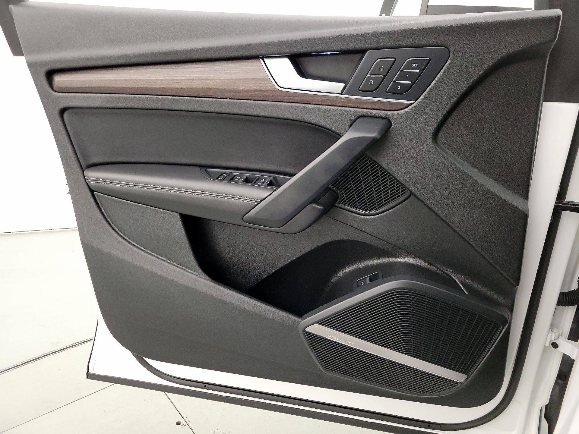 Thumbnail: 2021 Audi Q5 - 12