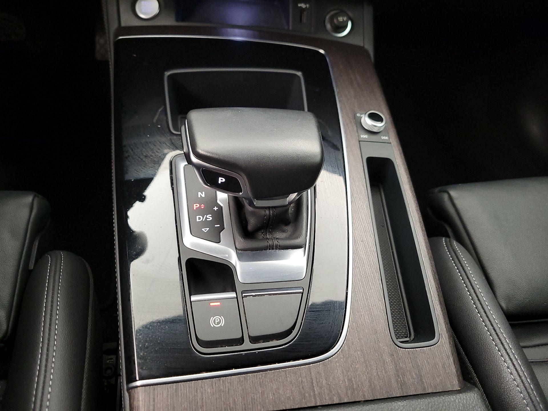 Thumbnail: 2021 Audi Q5 - 17