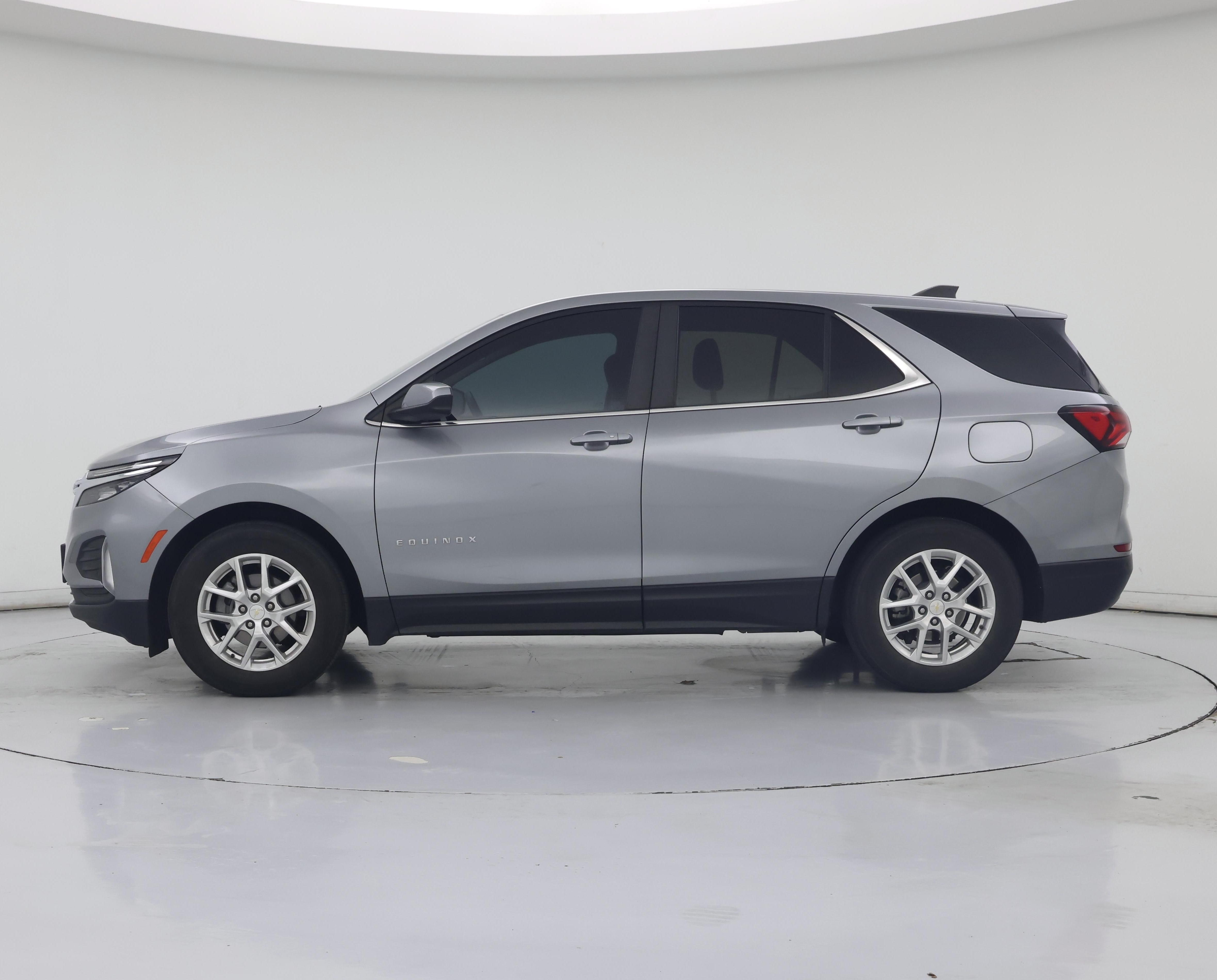 Thumbnail: 2023 Chevrolet Equinox - 3