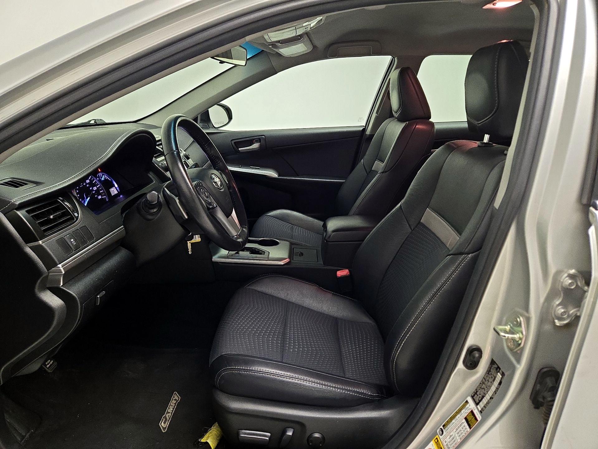 Thumbnail: 2014 Toyota Camry - 11