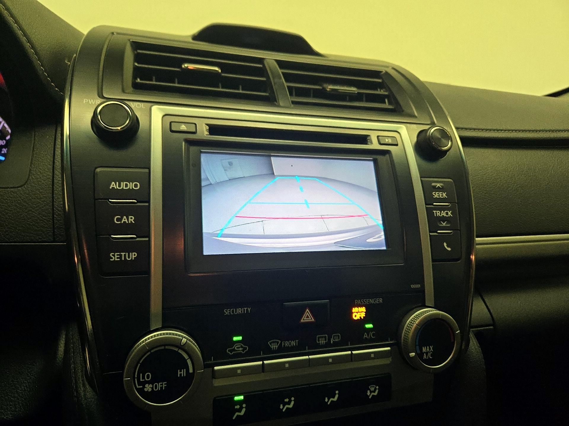 Thumbnail: 2014 Toyota Camry - 14