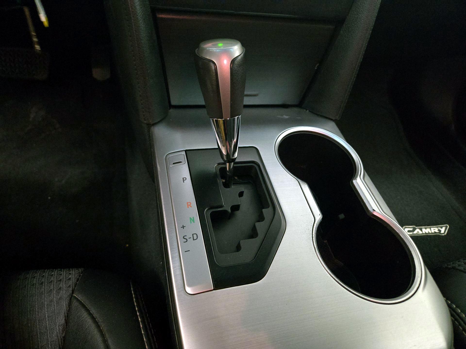 Thumbnail: 2014 Toyota Camry - 17