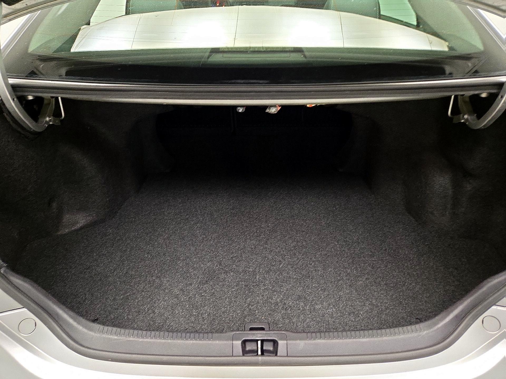 Thumbnail: 2014 Toyota Camry - 20