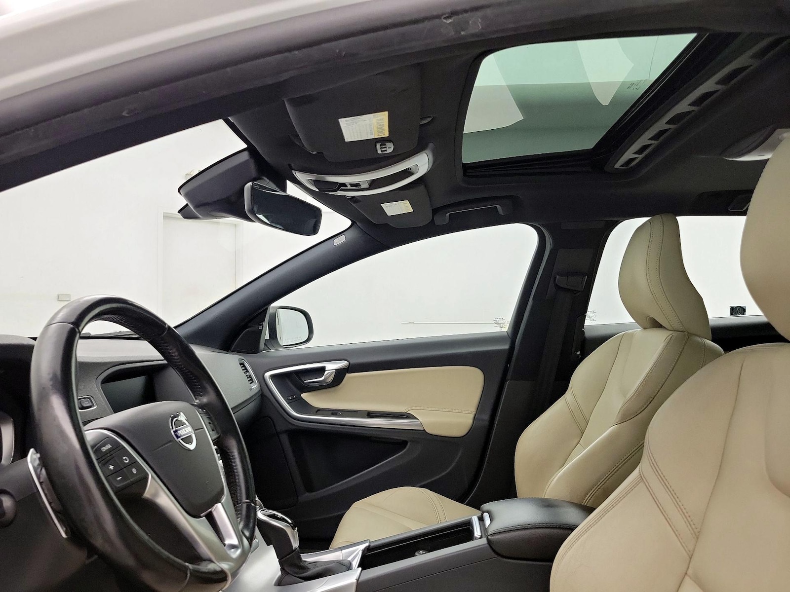 2017 Volvo V60 Premier - Photo 21