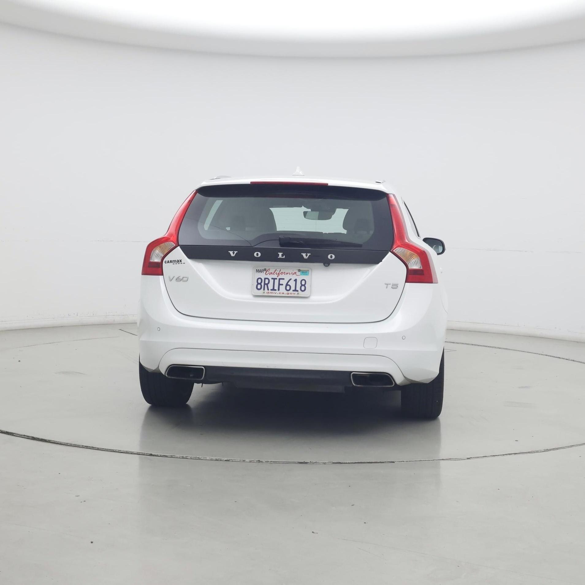Thumbnail: 2017 Volvo V60 - 6