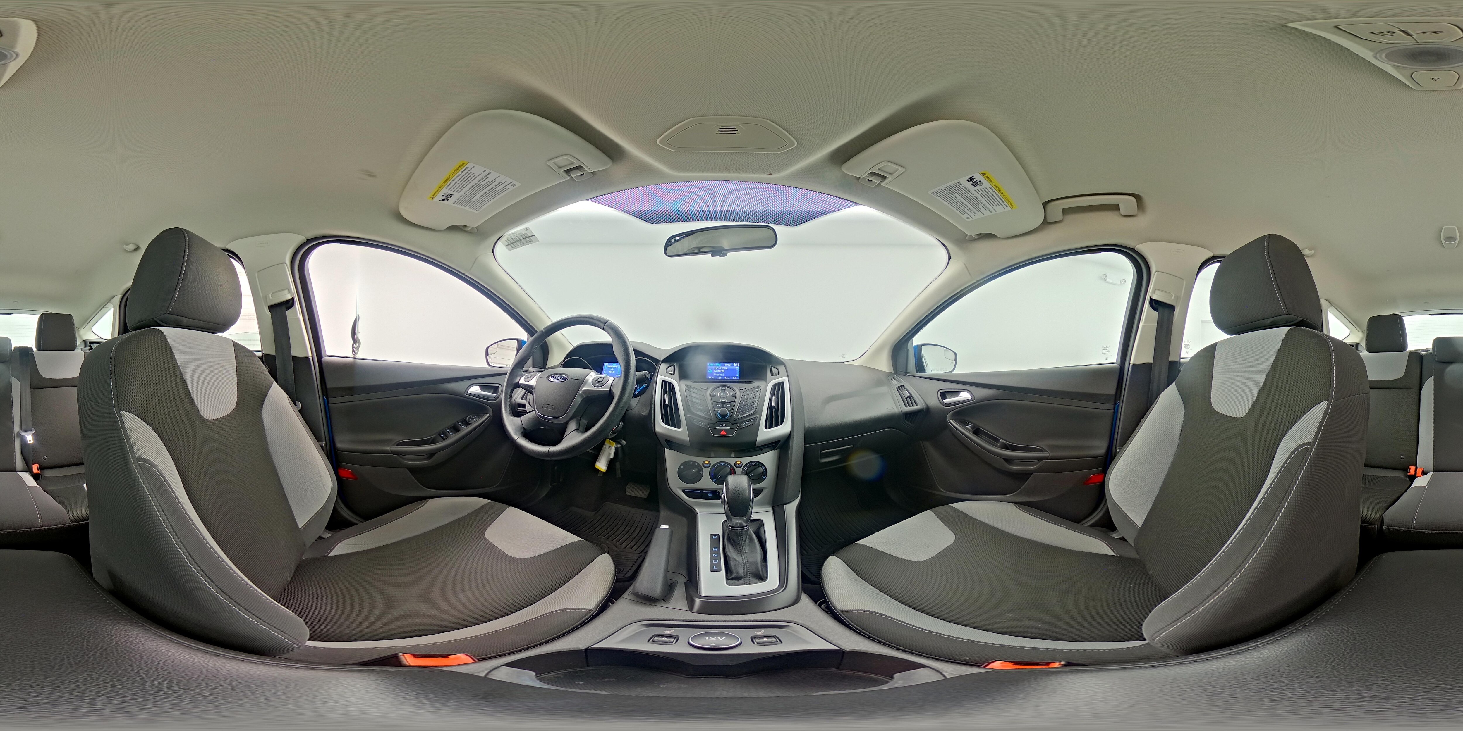 2014 Ford Focus SE - Photo 24