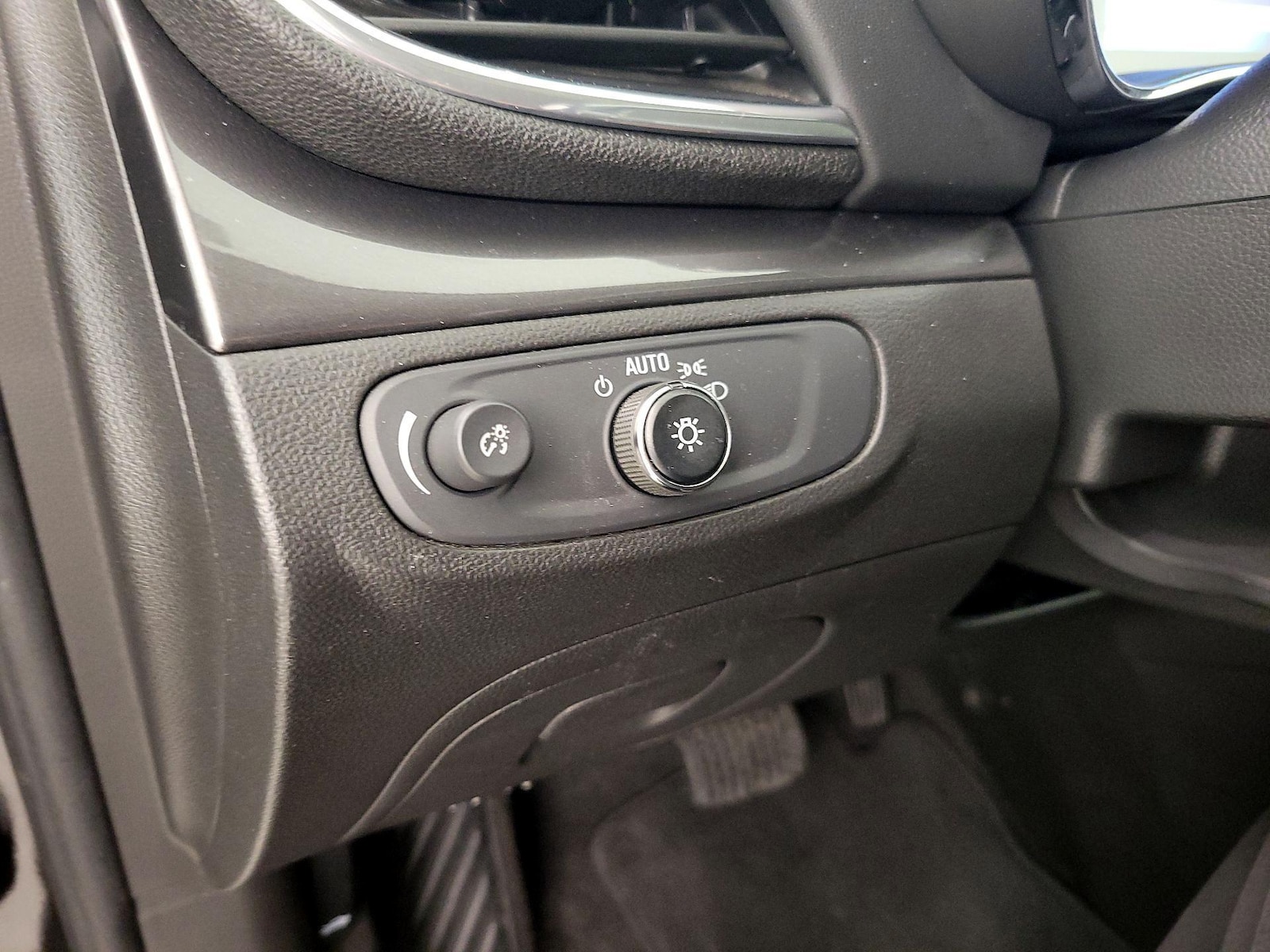 2019 Buick Encore Preferred - Photo 14
