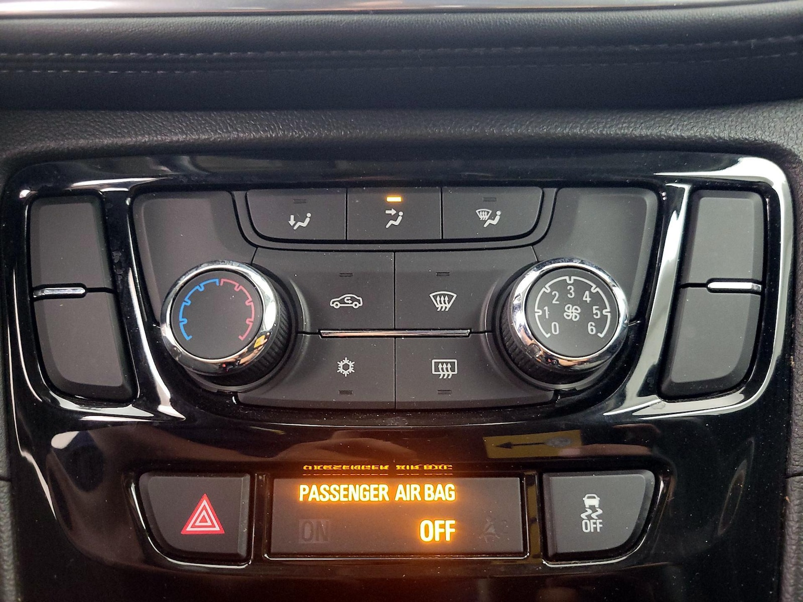2019 Buick Encore Preferred - Photo 17
