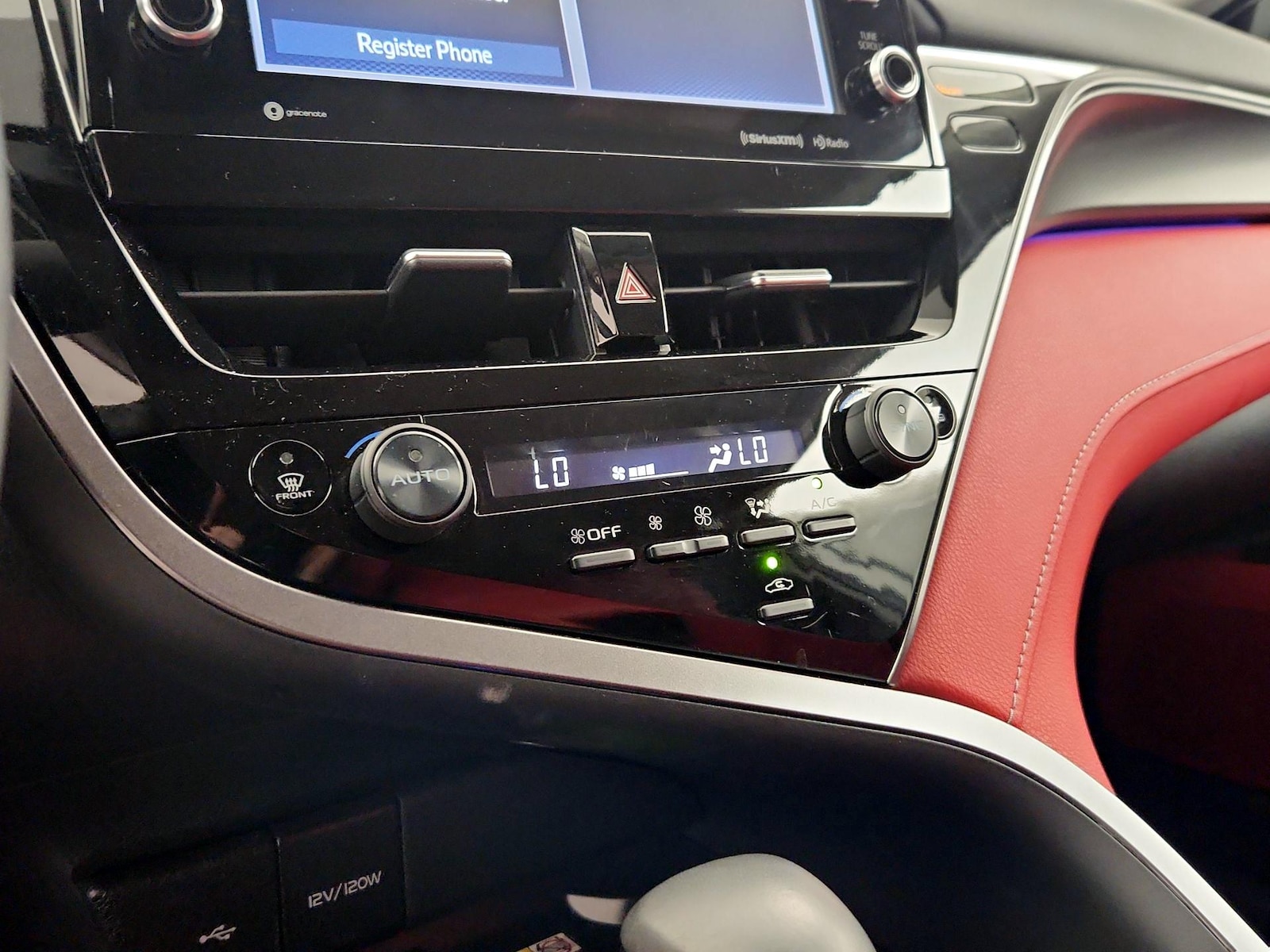 2024 Toyota Camry XSE - Photo 17
