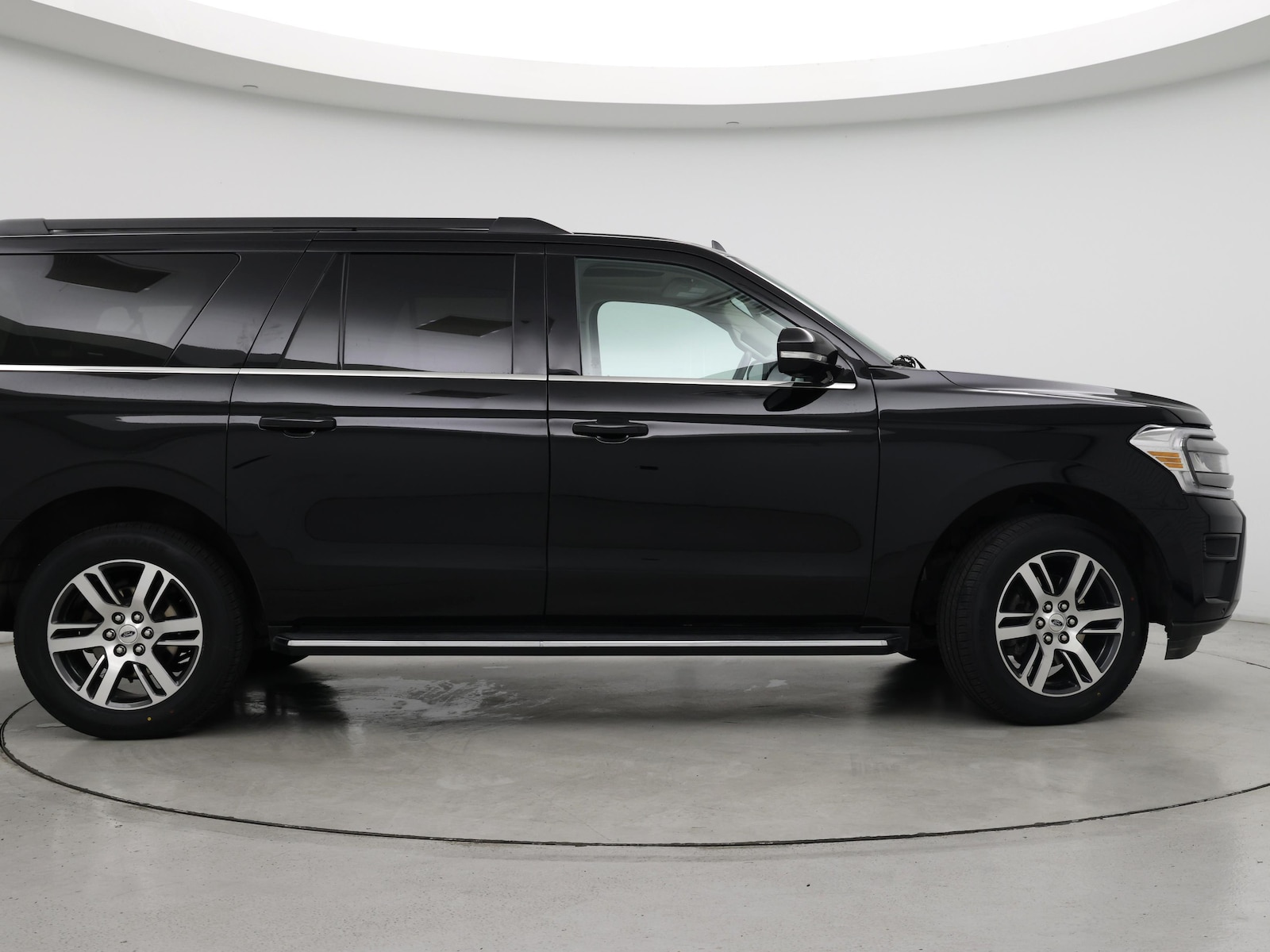 2022 Ford Expedition XLT - Photo 8
