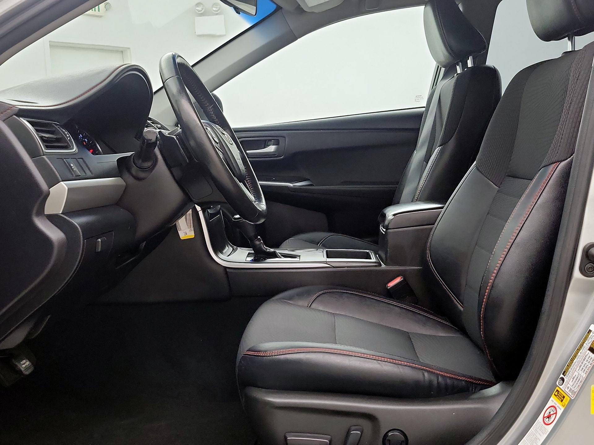 Thumbnail: 2016 Toyota Camry - 11