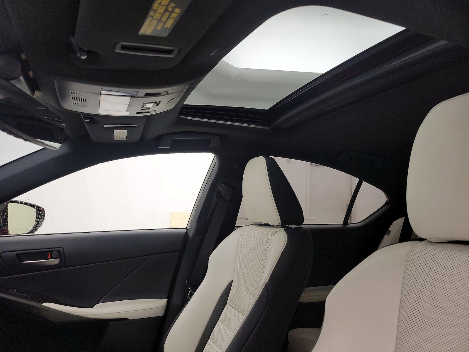 2021 Lexus IS 350 F SPORT - Photo 20