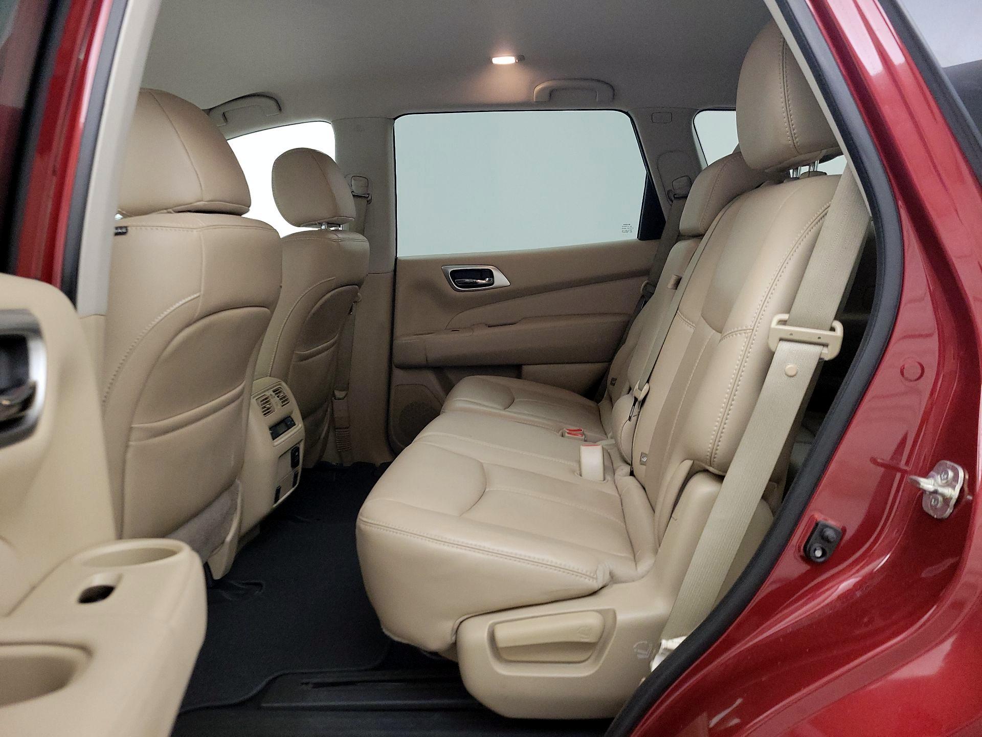 Thumbnail: 2017 Nissan Pathfinder - 19