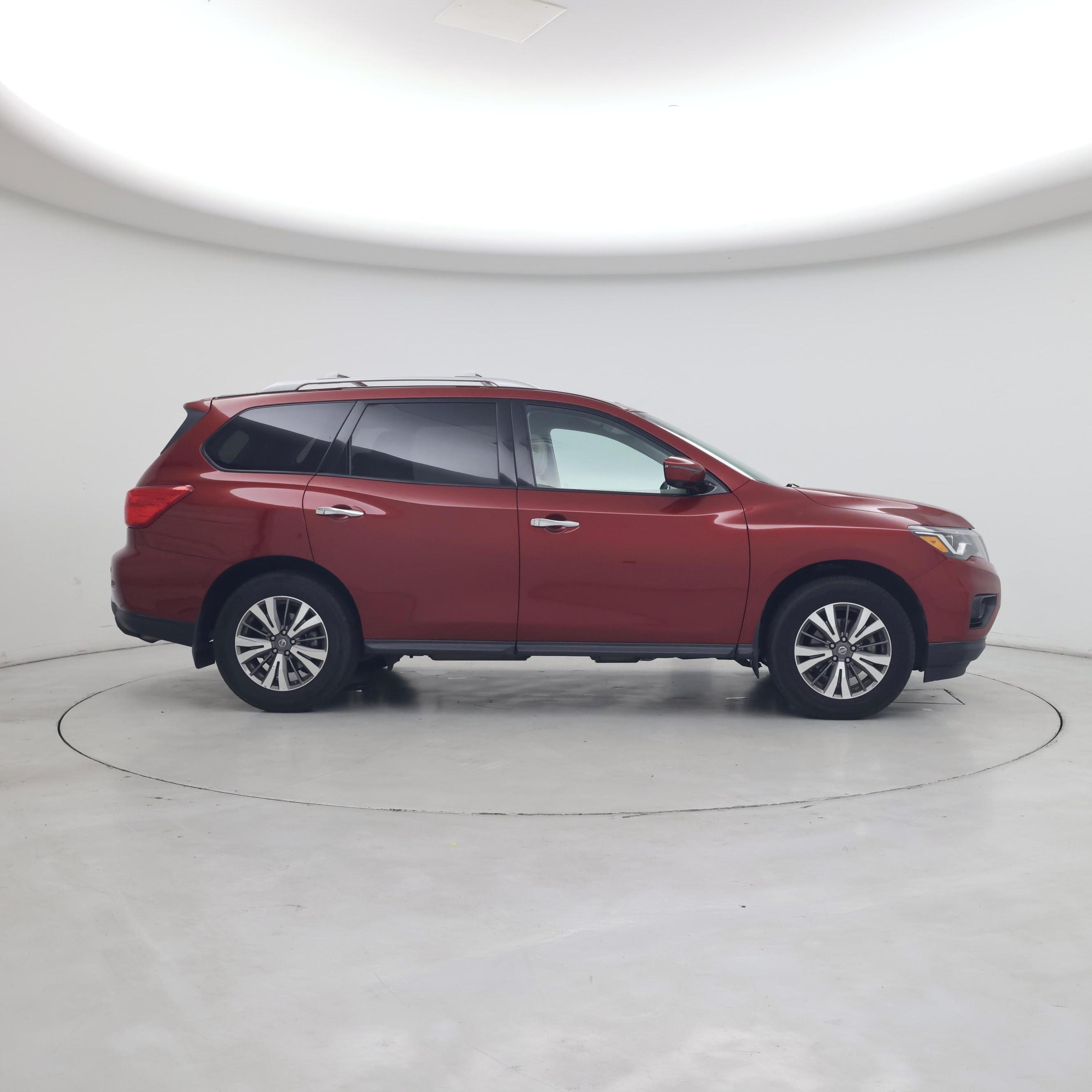 Thumbnail: 2017 Nissan Pathfinder - 7