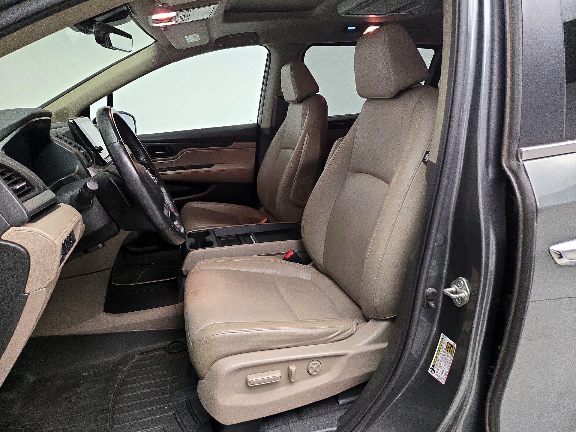 Thumbnail: 2019 Honda Odyssey - 11