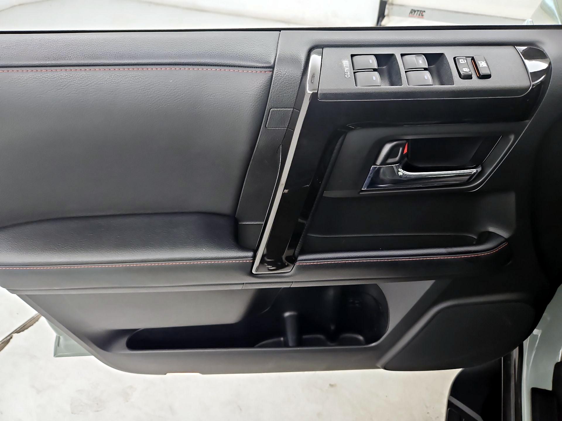 Thumbnail: 2022 Toyota 4Runner - 12